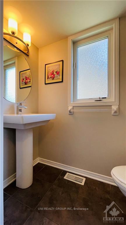 Photo 10 of 206 Vision Street, Ottawa, Riverside South/Gloucester Glen — HOMEH