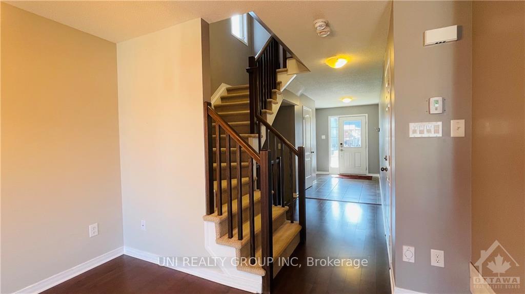 Photo 12 of 206 Vision Street, Ottawa, Riverside South/Gloucester Glen — HOMEH