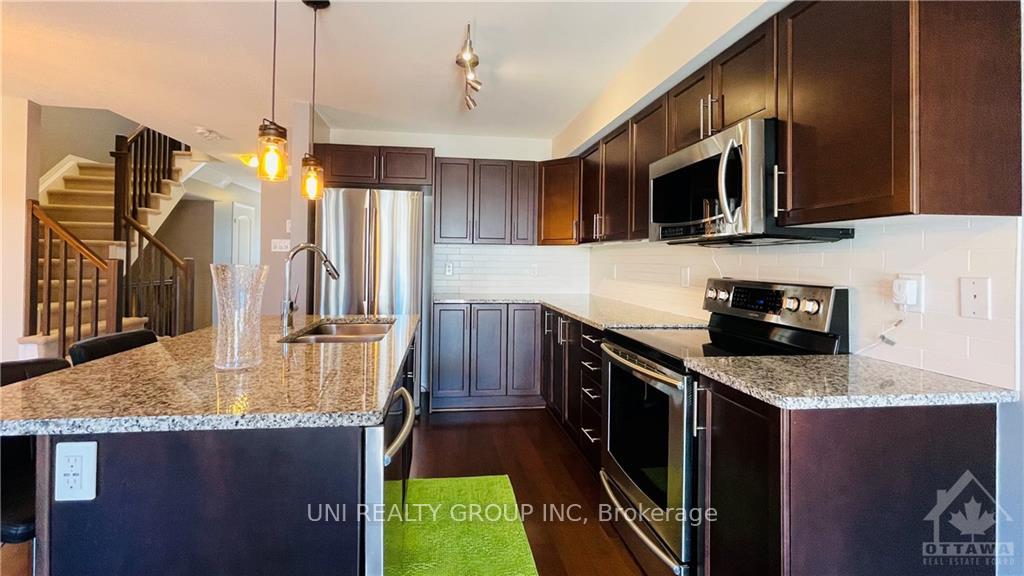 Photo 13 of 206 Vision Street, Ottawa, Riverside South/Gloucester Glen — HOMEH