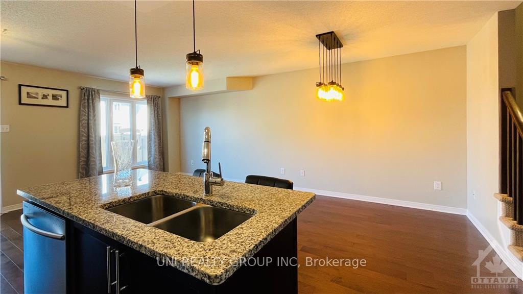 Photo 19 of 206 Vision Street, Ottawa, Riverside South/Gloucester Glen — HOMEH