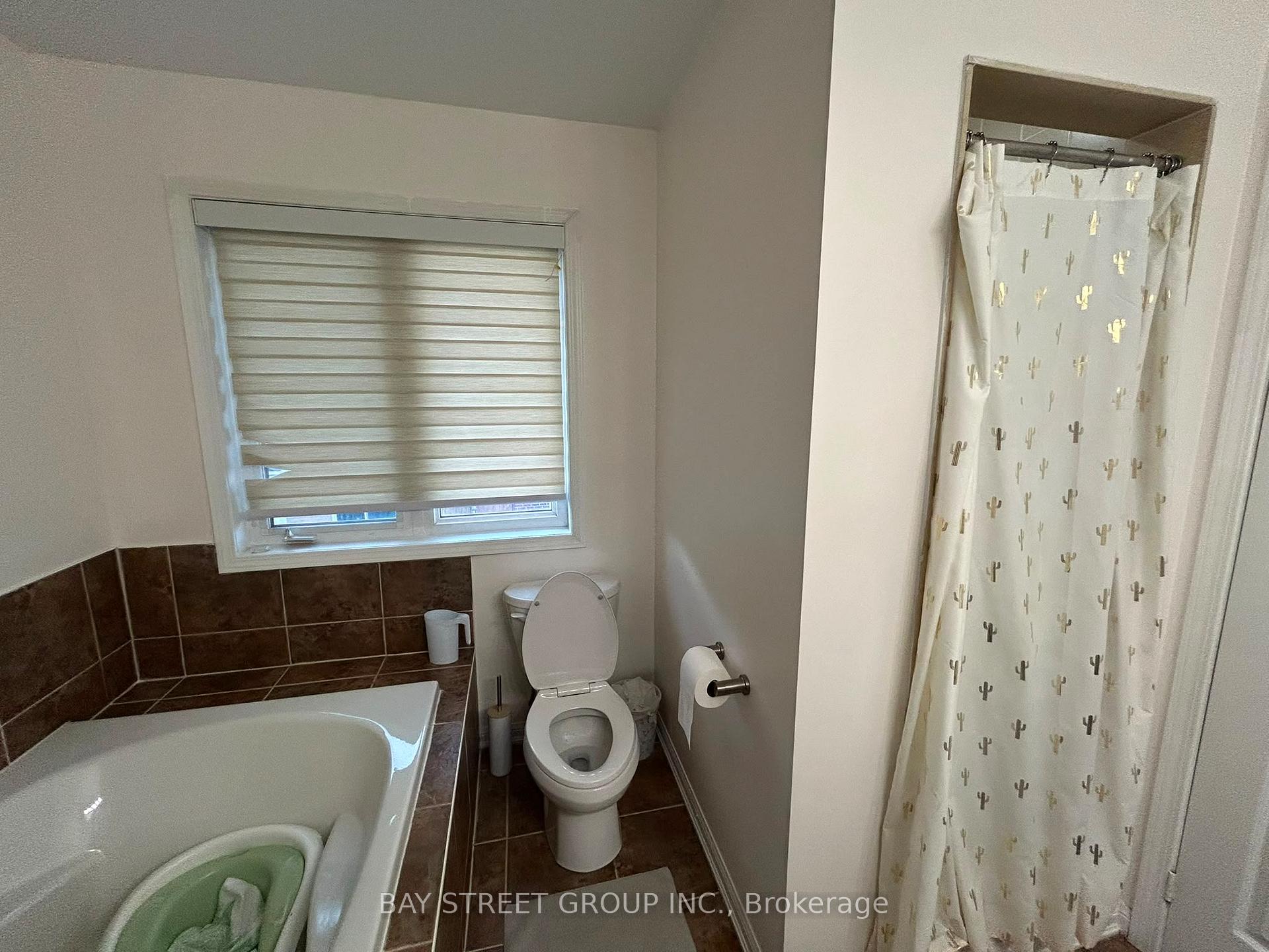 Photo 14 of 884 Mcewan Drive, Milton, Coates — HOMEH