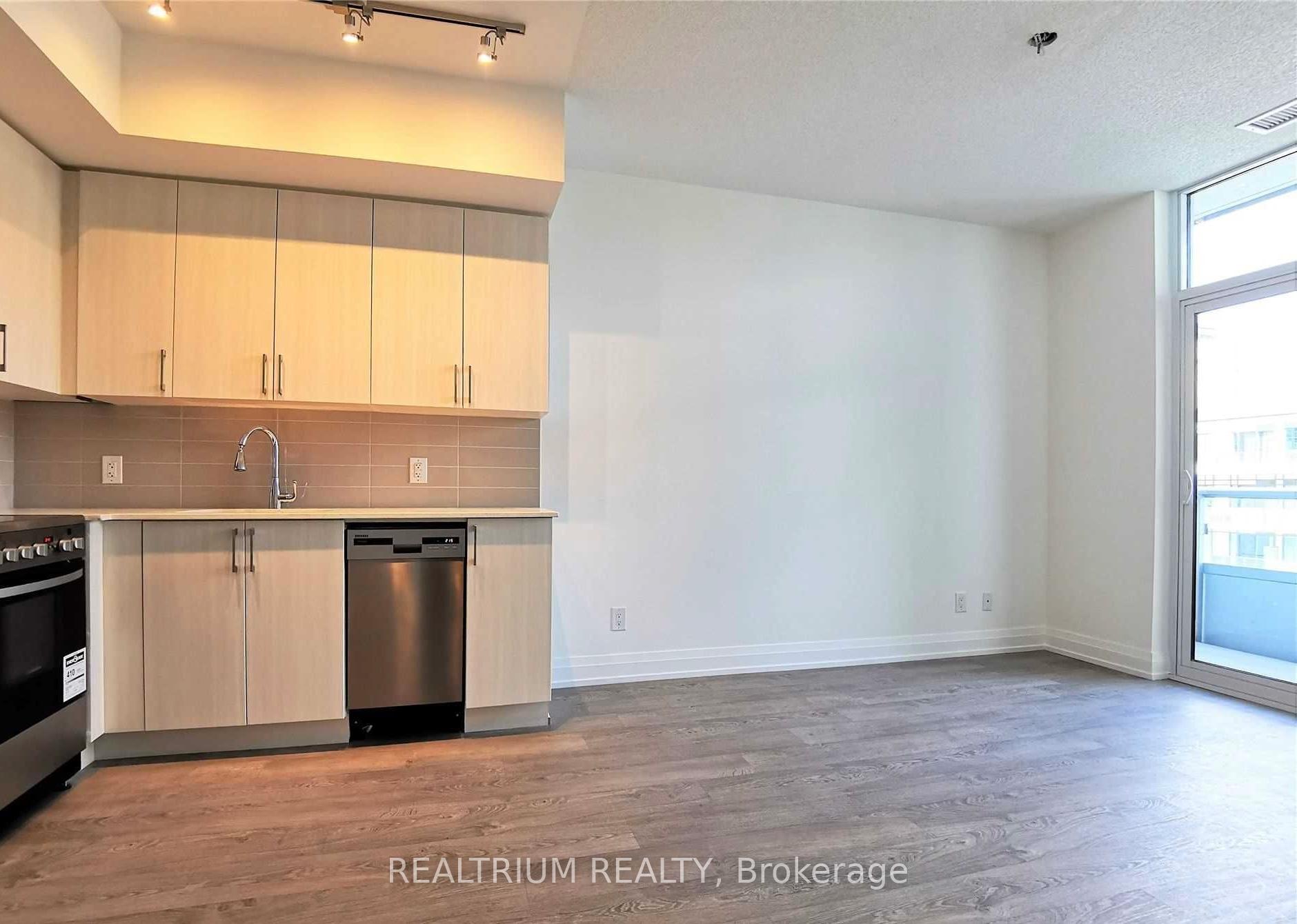 Photo 4 of Unit 703, 591 Sheppard Avenue E, North York, Bayview Village — HOMEH