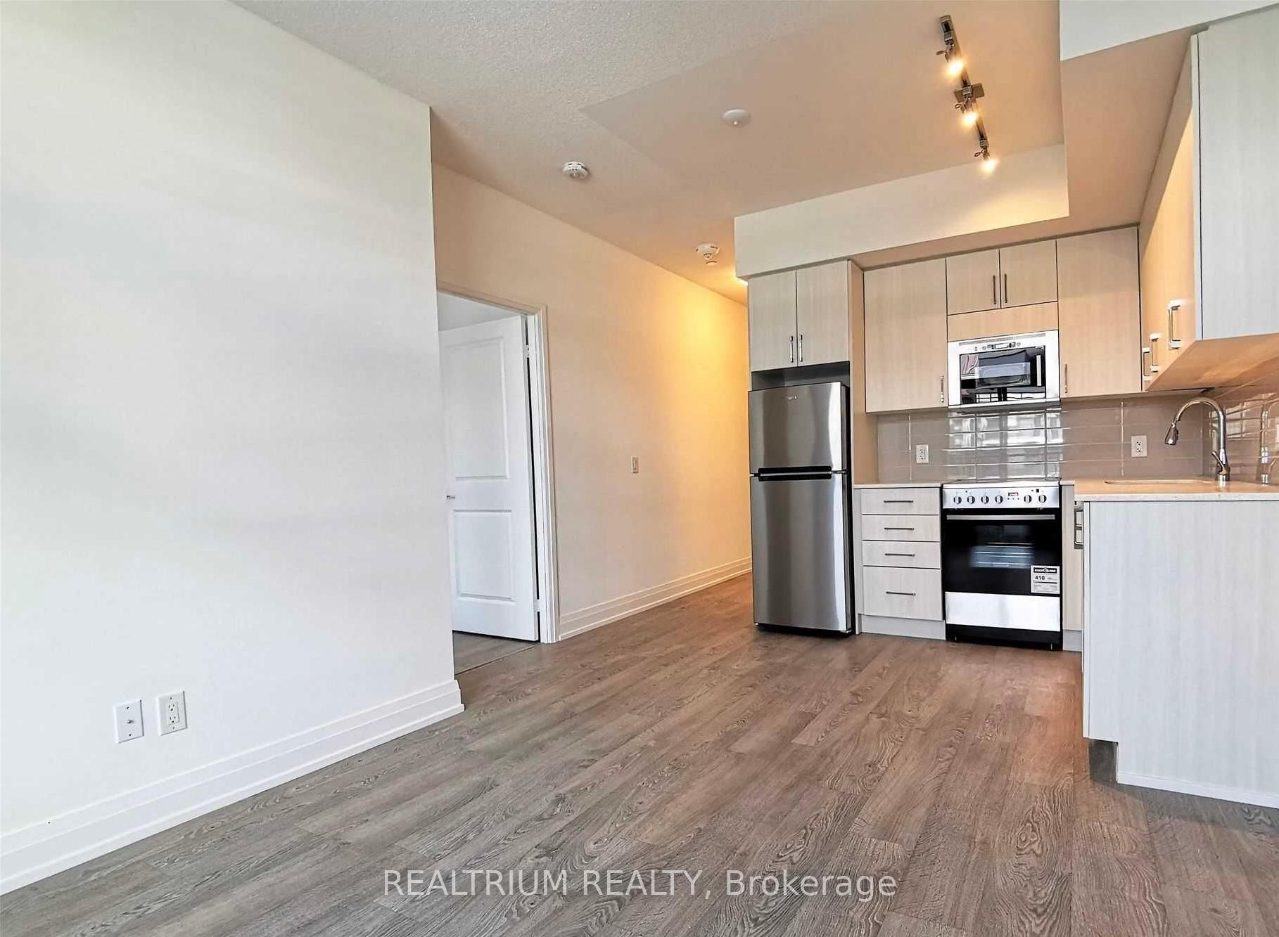 Photo 6 of Unit 703, 591 Sheppard Avenue E, North York, Bayview Village — HOMEH