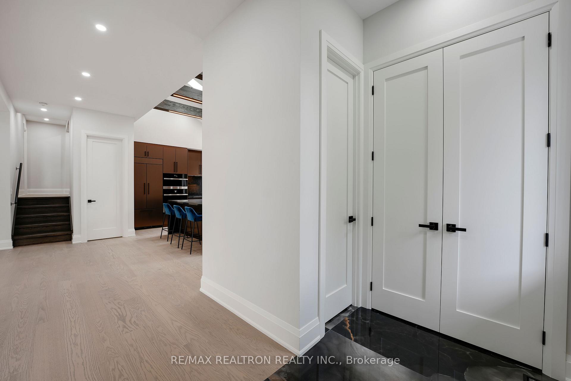Photo 5 of 105 Murray Drive, Aurora, Aurora Highlands — HOMEH