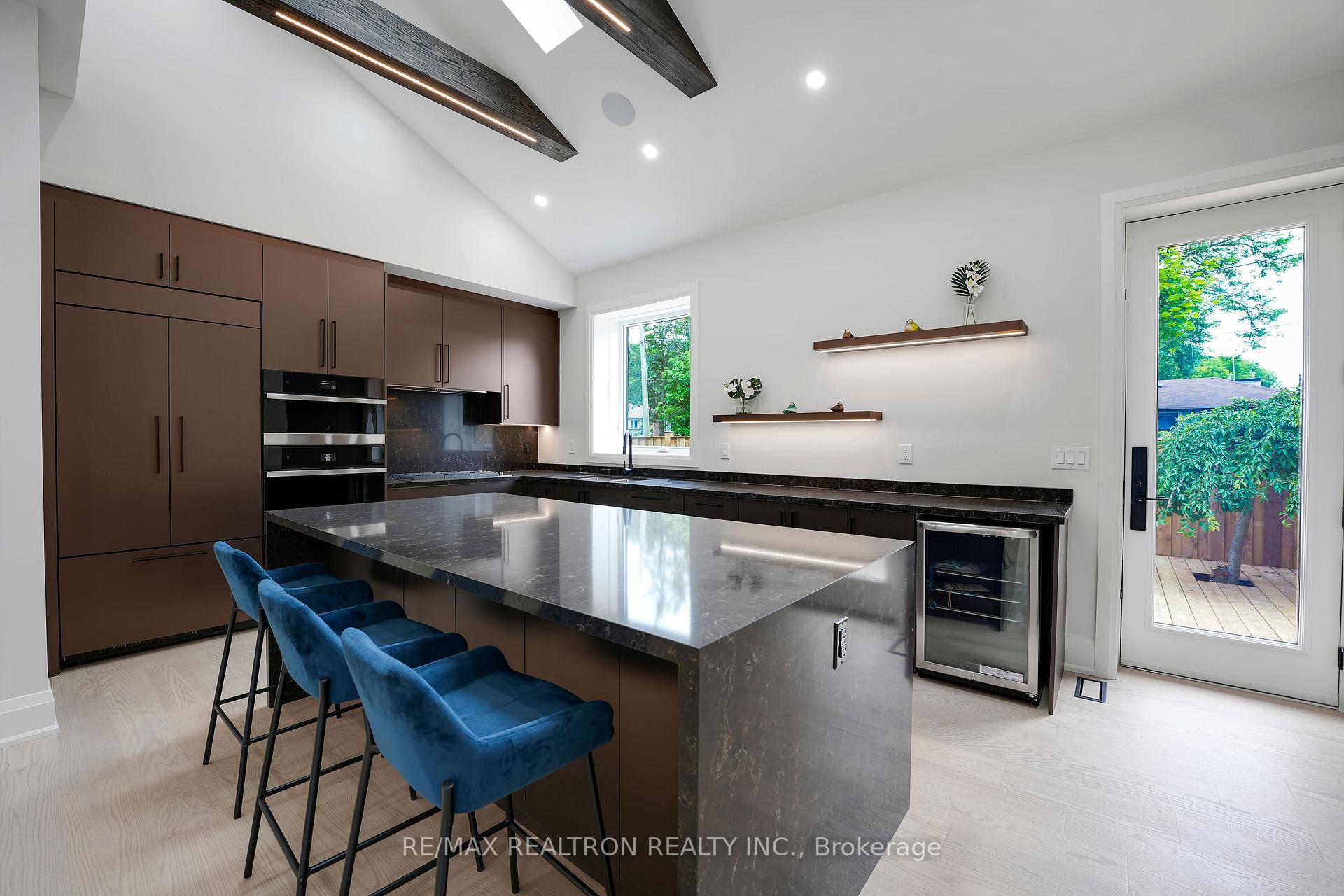 Photo 11 of 105 Murray Drive, Aurora, Aurora Highlands — HOMEH