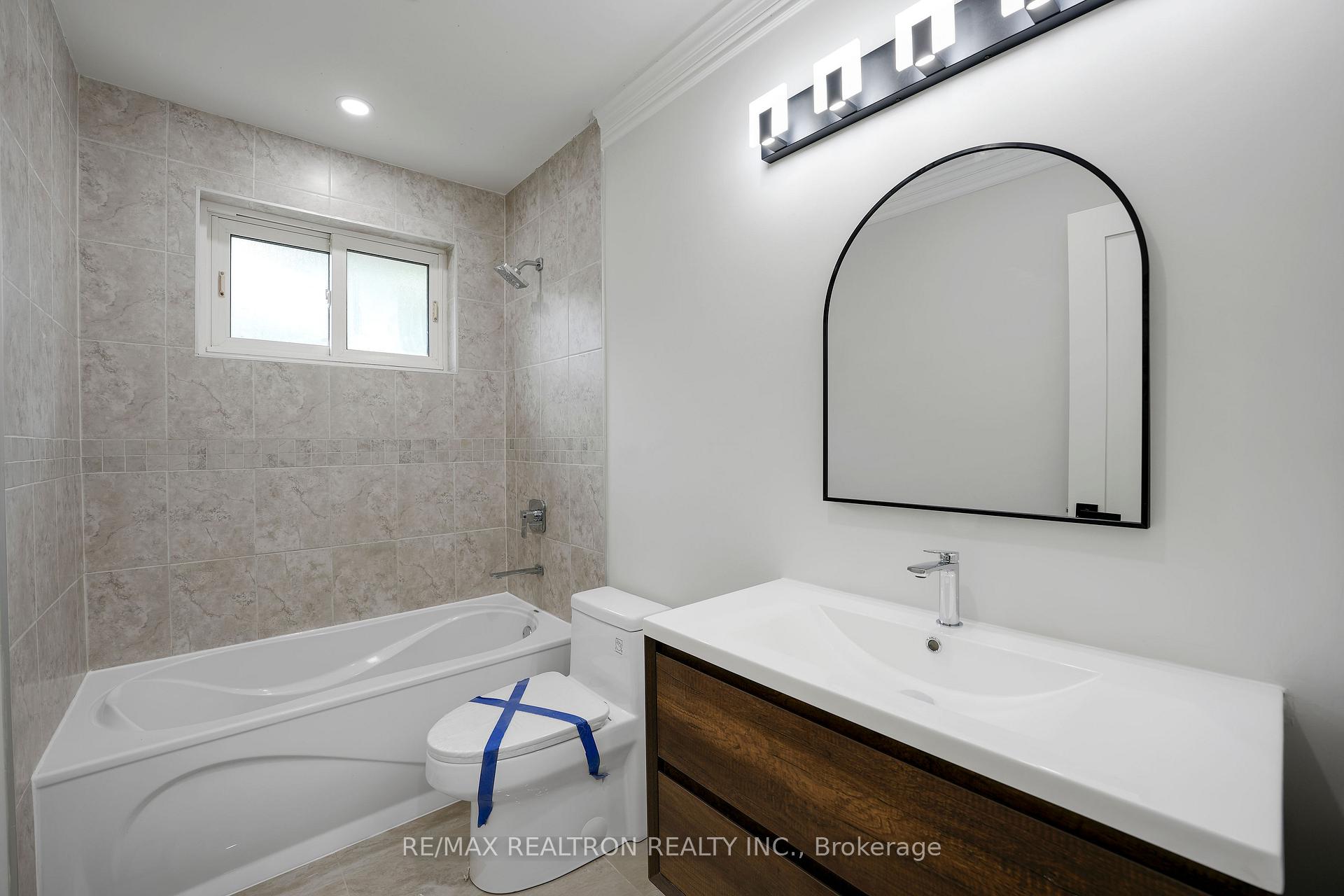 Photo 20 of 105 Murray Drive, Aurora, Aurora Highlands — HOMEH