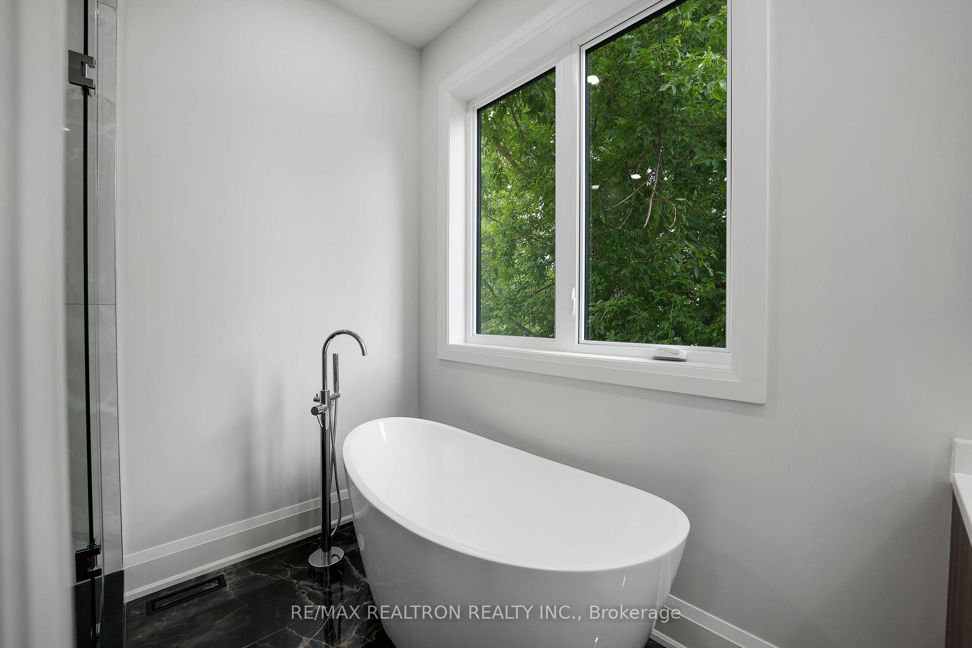 Photo 23 of 105 Murray Drive, Aurora, Aurora Highlands — HOMEH