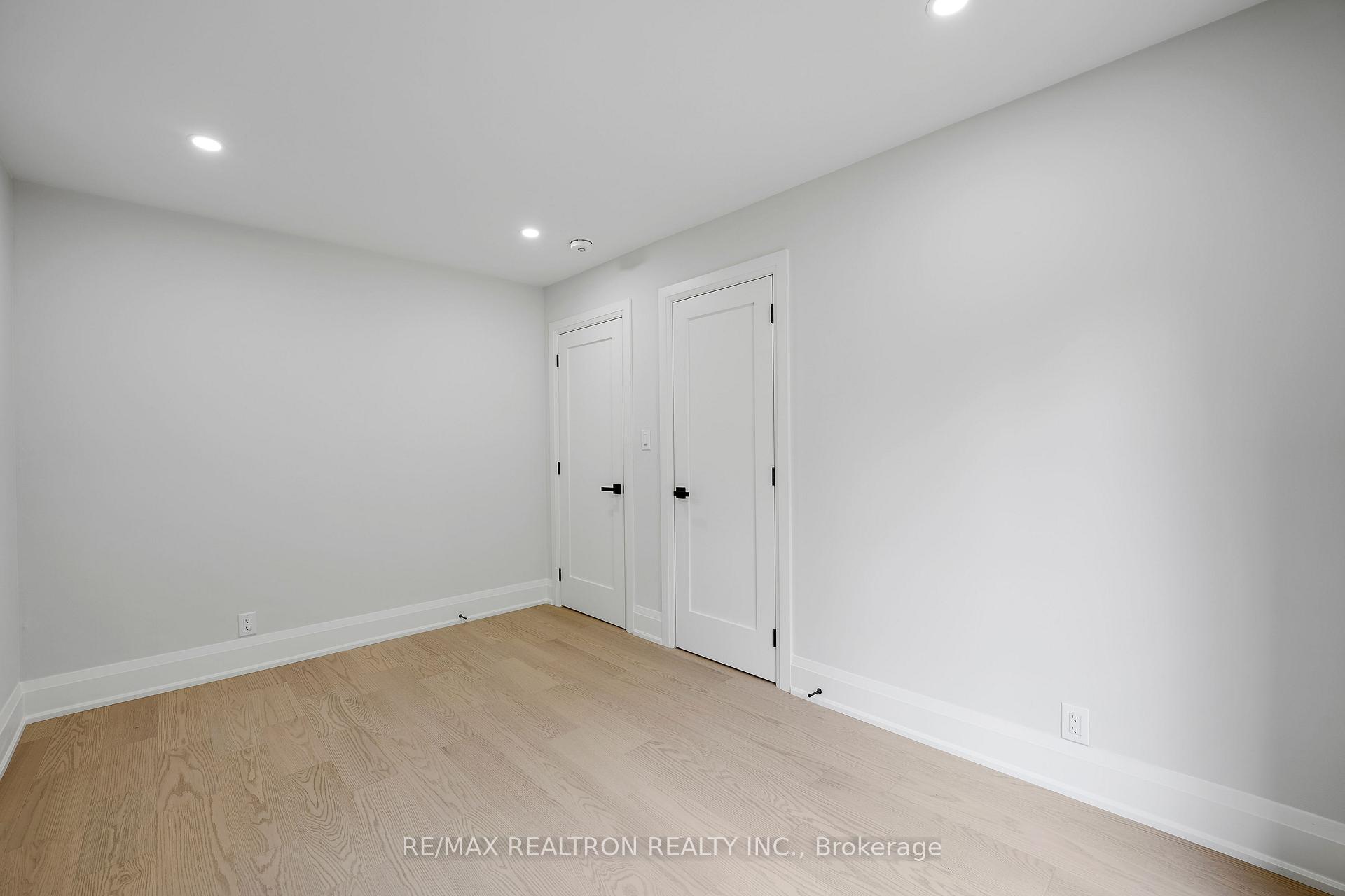 Photo 26 of 105 Murray Drive, Aurora, Aurora Highlands — HOMEH