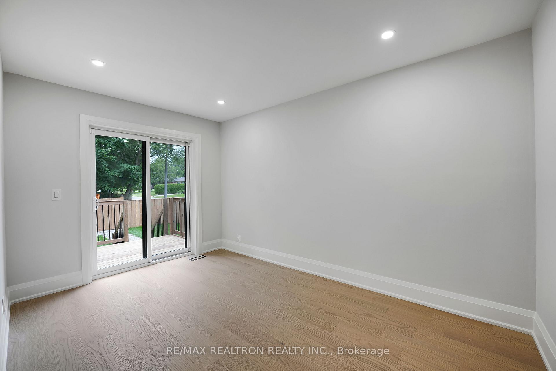Photo 27 of 105 Murray Drive, Aurora, Aurora Highlands — HOMEH