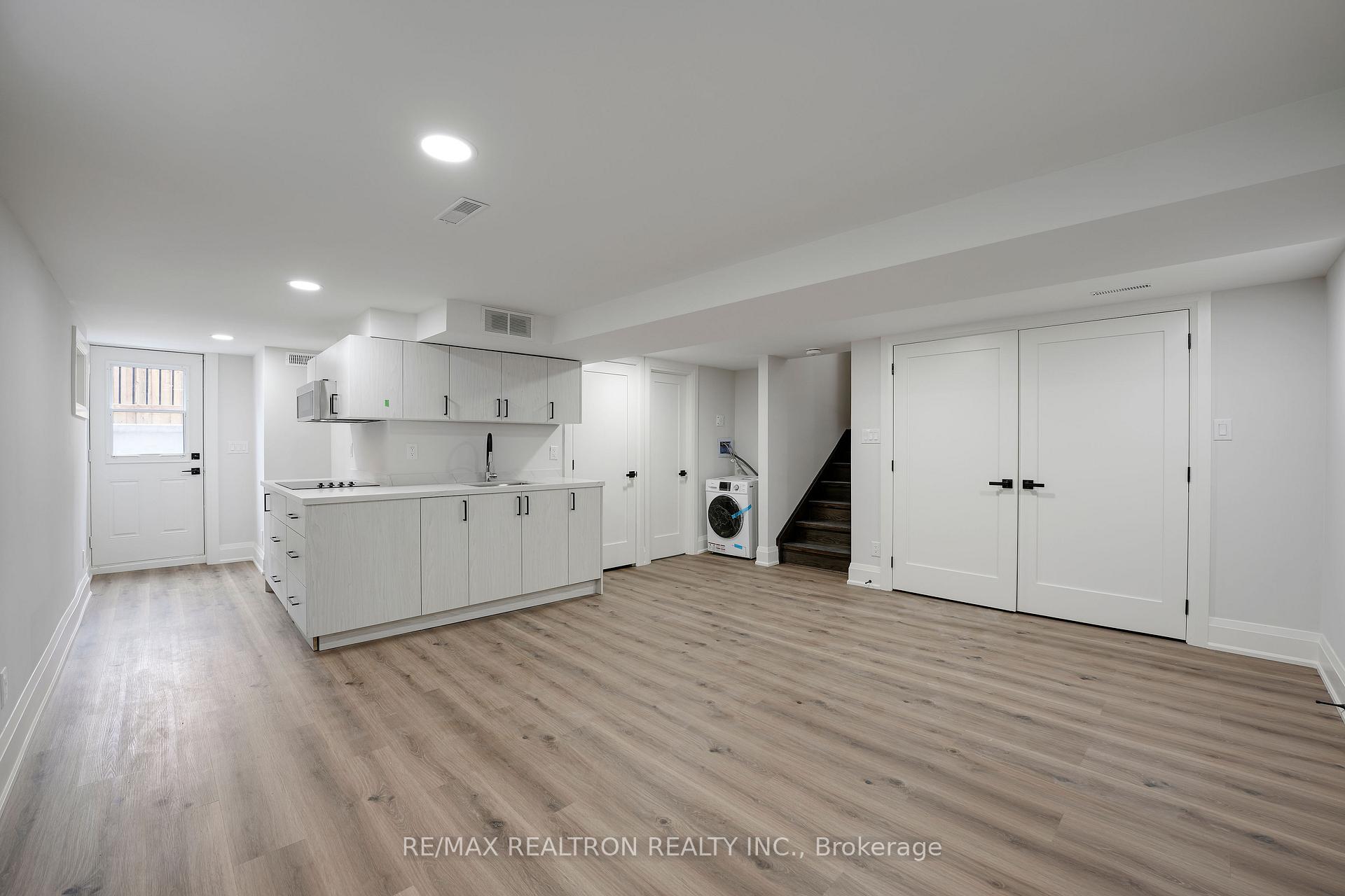 Photo 34 of 105 Murray Drive, Aurora, Aurora Highlands — HOMEH