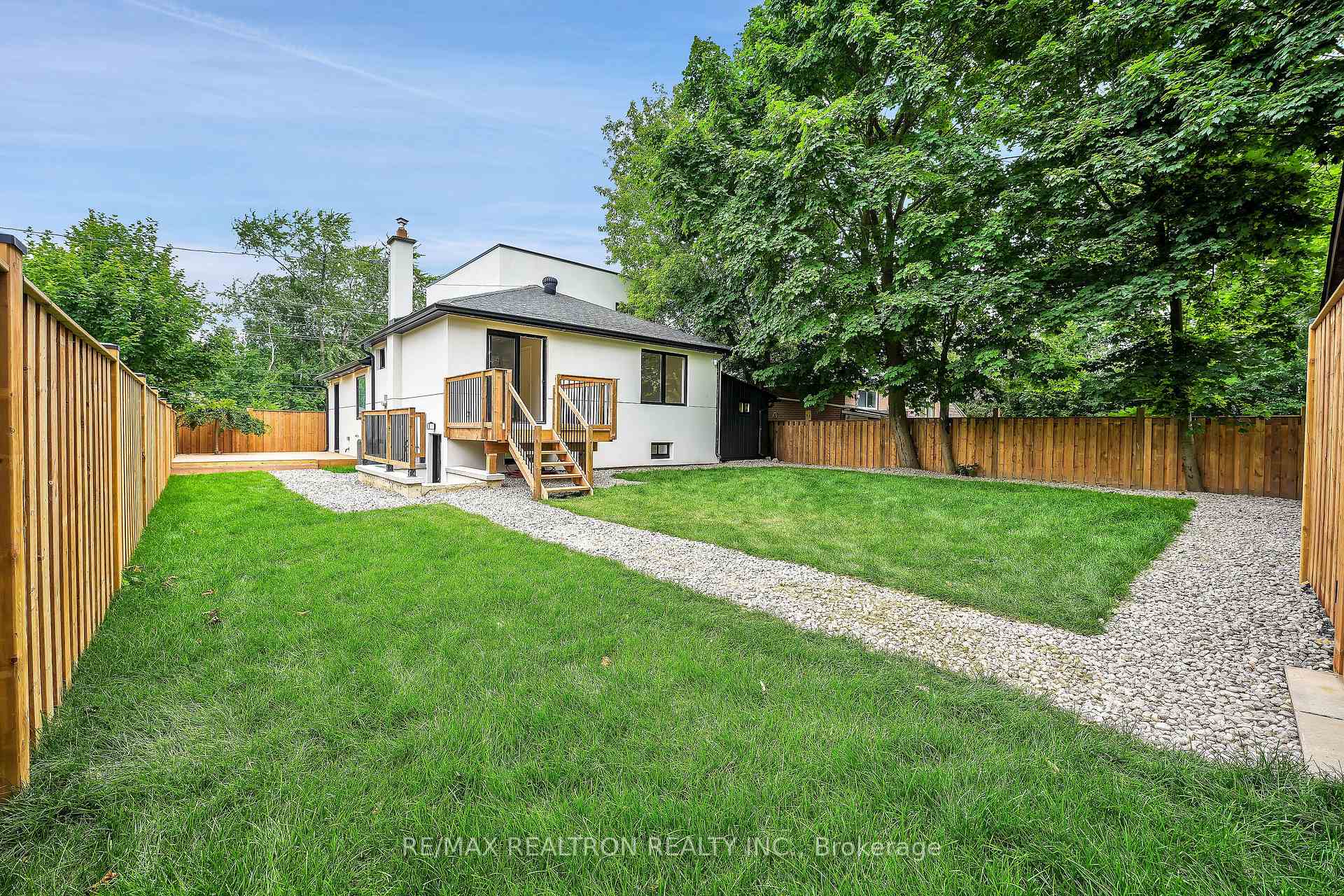 Photo 41 of 105 Murray Drive, Aurora, Aurora Highlands — HOMEH