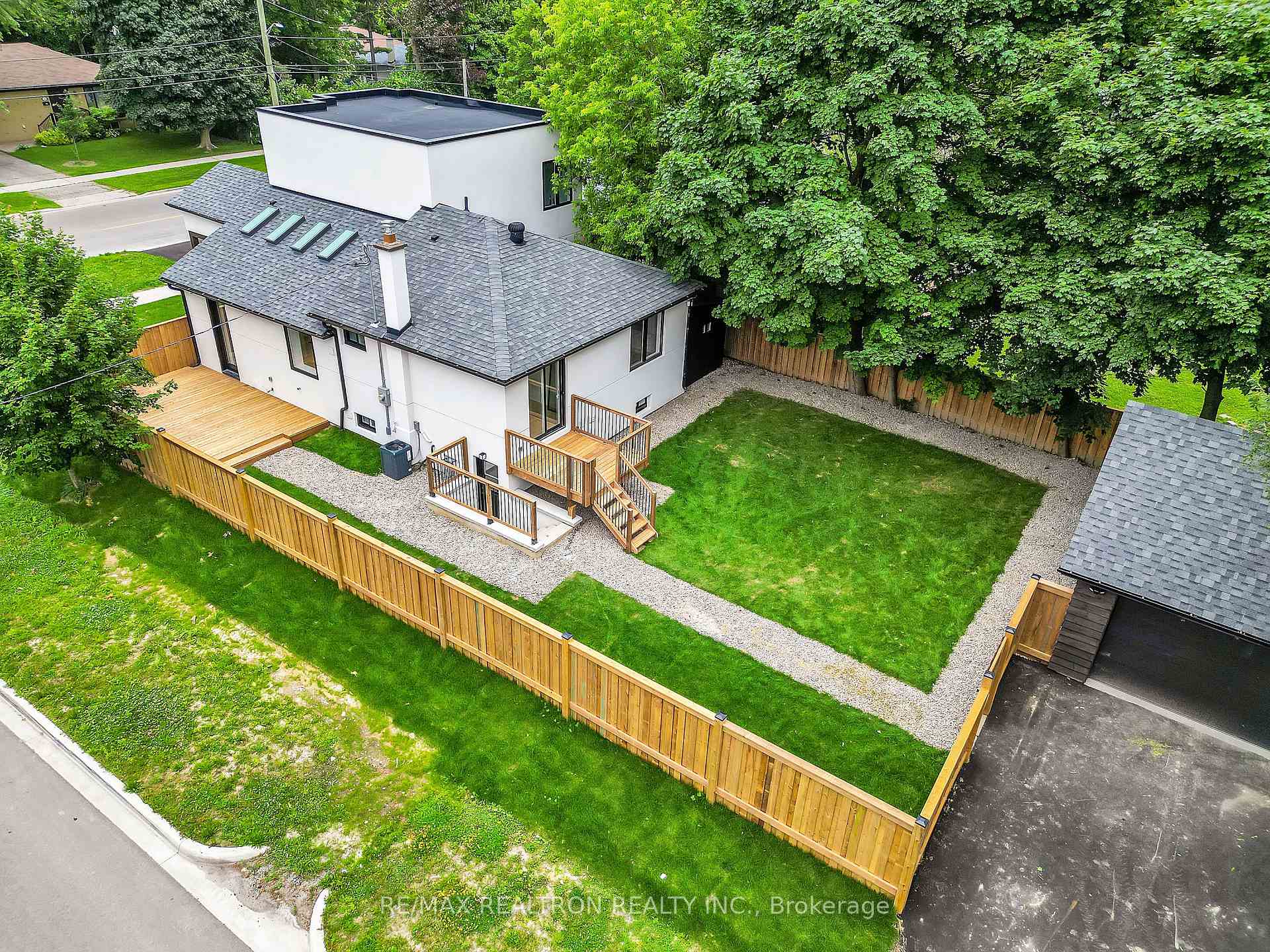 Photo 46 of 105 Murray Drive, Aurora, Aurora Highlands — HOMEH