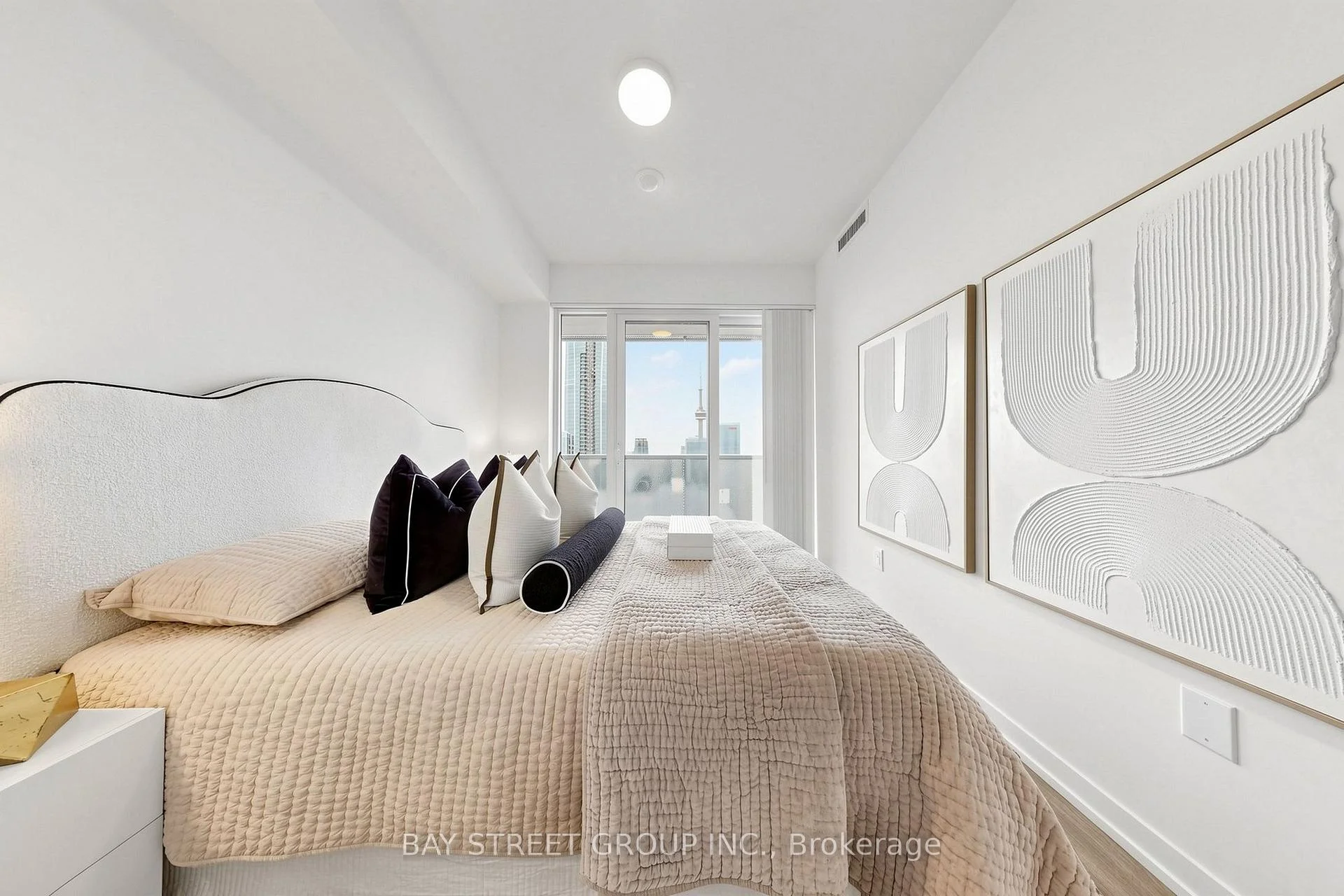 Photo 11 of Unit 7112, 55 Cooper Street, Toronto, Waterfront Communities — HOMEH