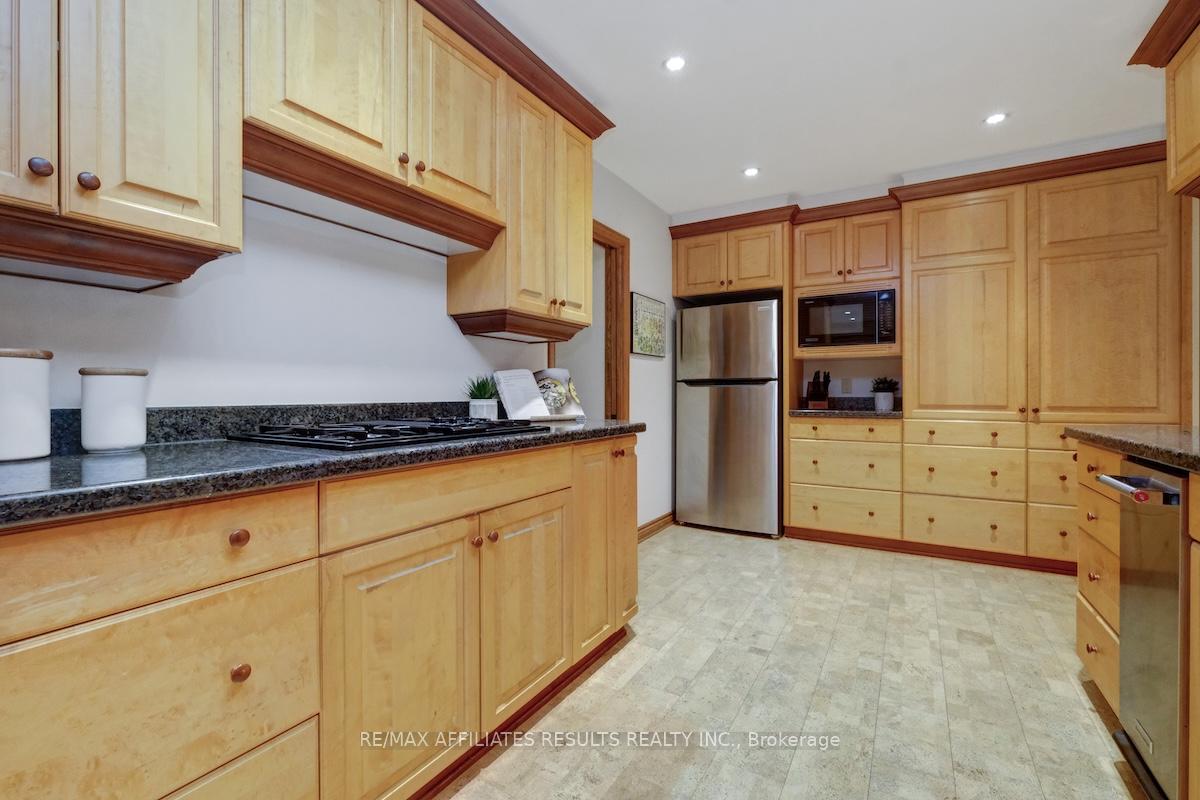 Photo 32 of 30 Pentland Crescent, Ottawa, Kanata - Beaverbrook — HOMEH