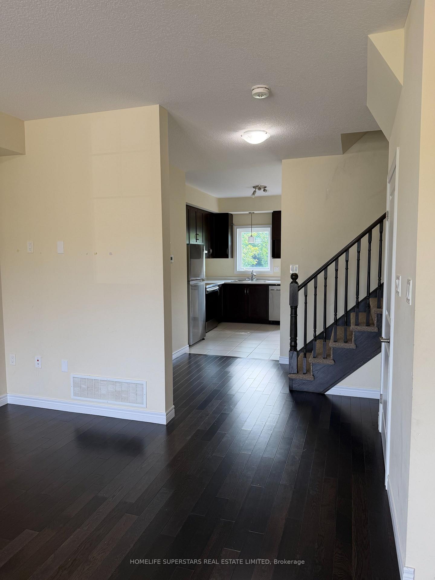 Photo 5 of 3 Barley Lane, Hamilton, Ancaster — HOMEH