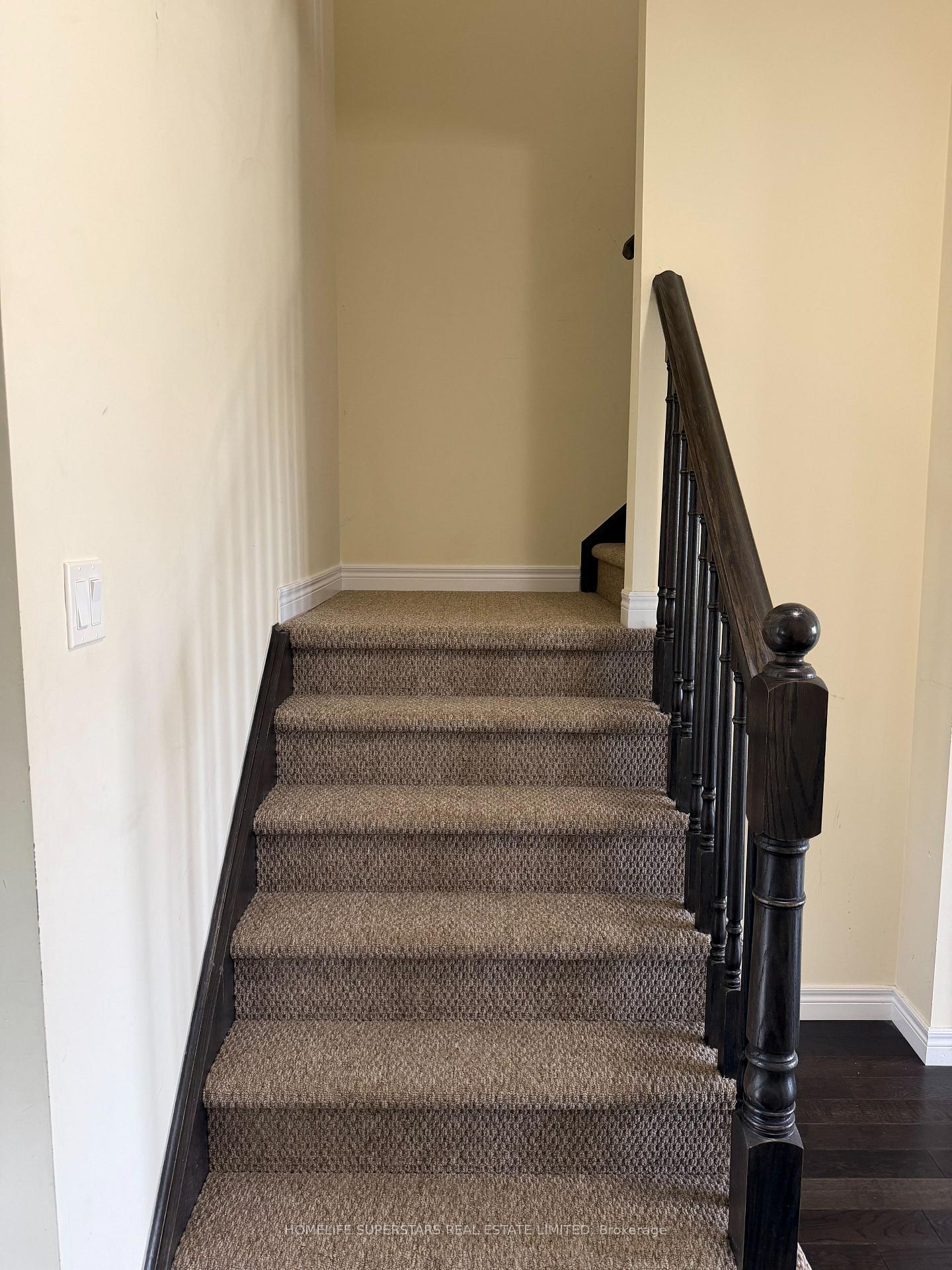 Photo 12 of 3 Barley Lane, Hamilton, Ancaster — HOMEH