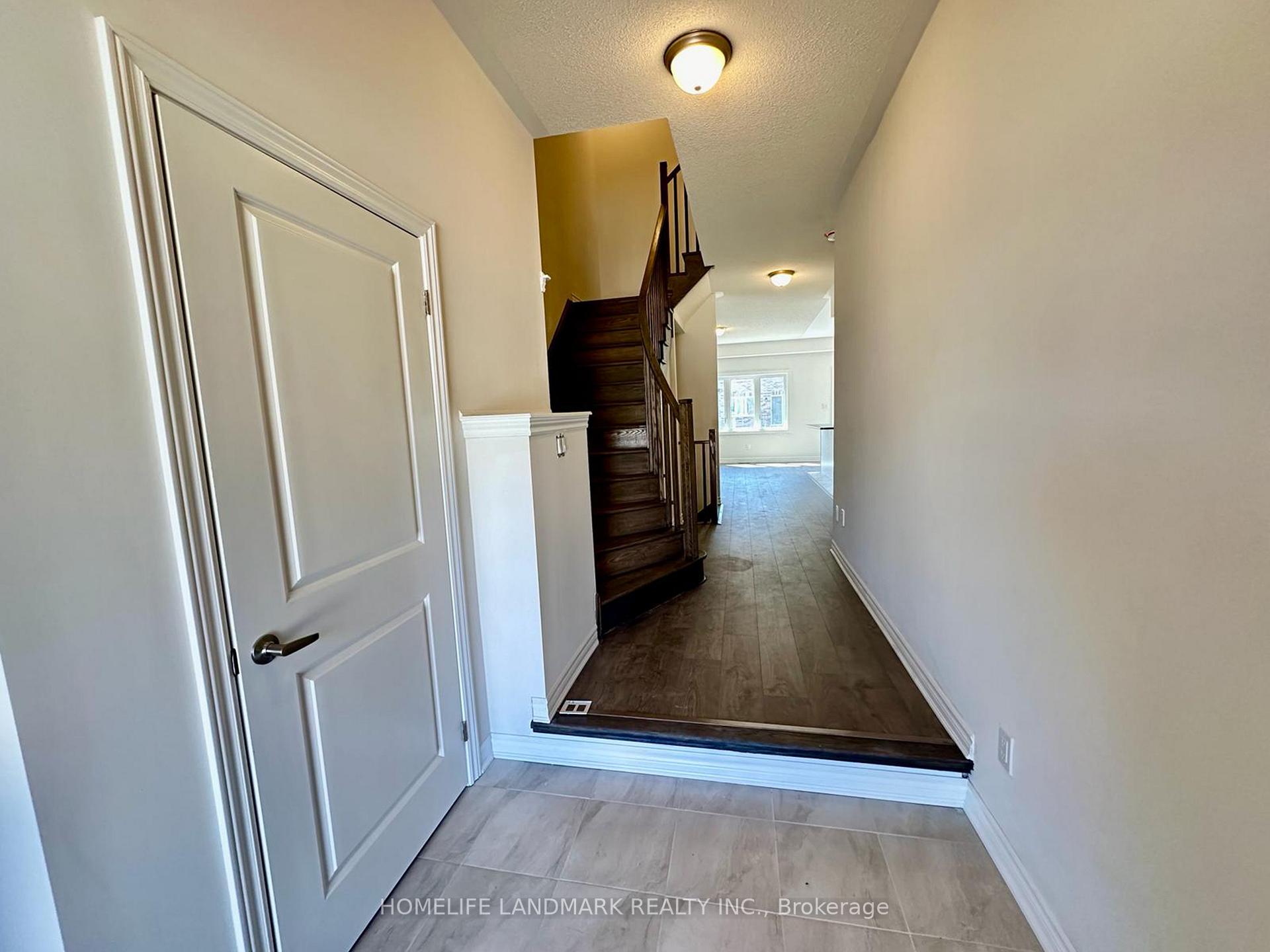 Photo 4 of 10 Sapphire Way, Thorold, Rolling Meadows — HOMEH