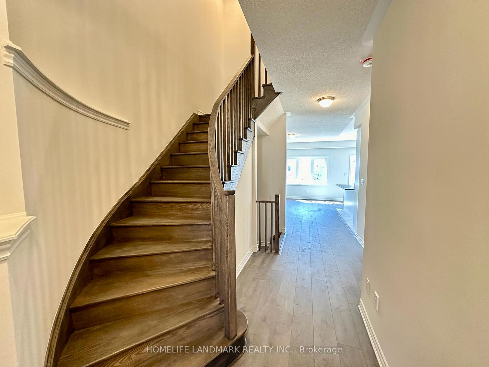 Photo 5 of 10 Sapphire Way, Thorold, Rolling Meadows — HOMEH