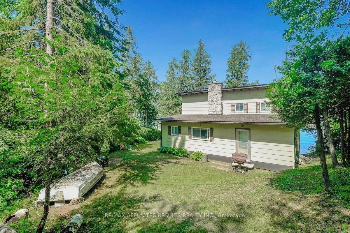 Photo 4 of 2130 B River Road, McNab/Braeside, Mcnab/Braeside Twps — HOMEH