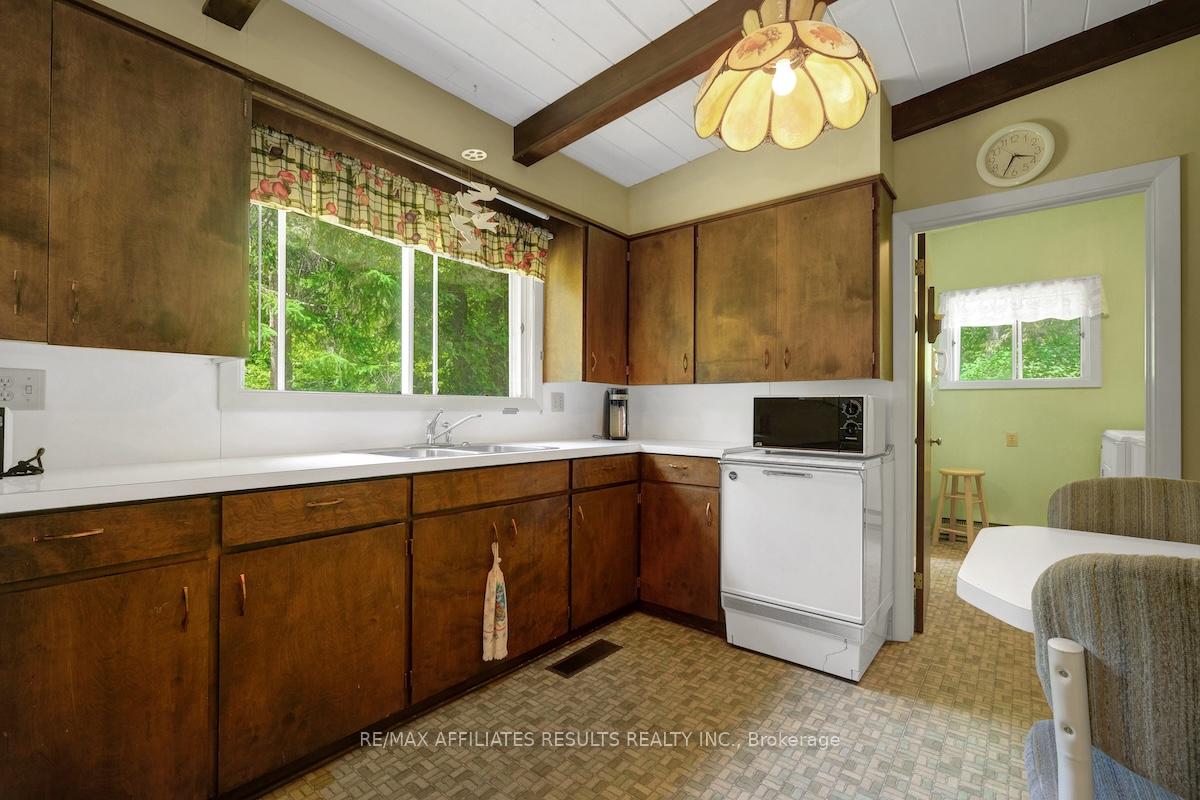 Photo 16 of 2130 B River Road, McNab/Braeside, Mcnab/Braeside Twps — HOMEH