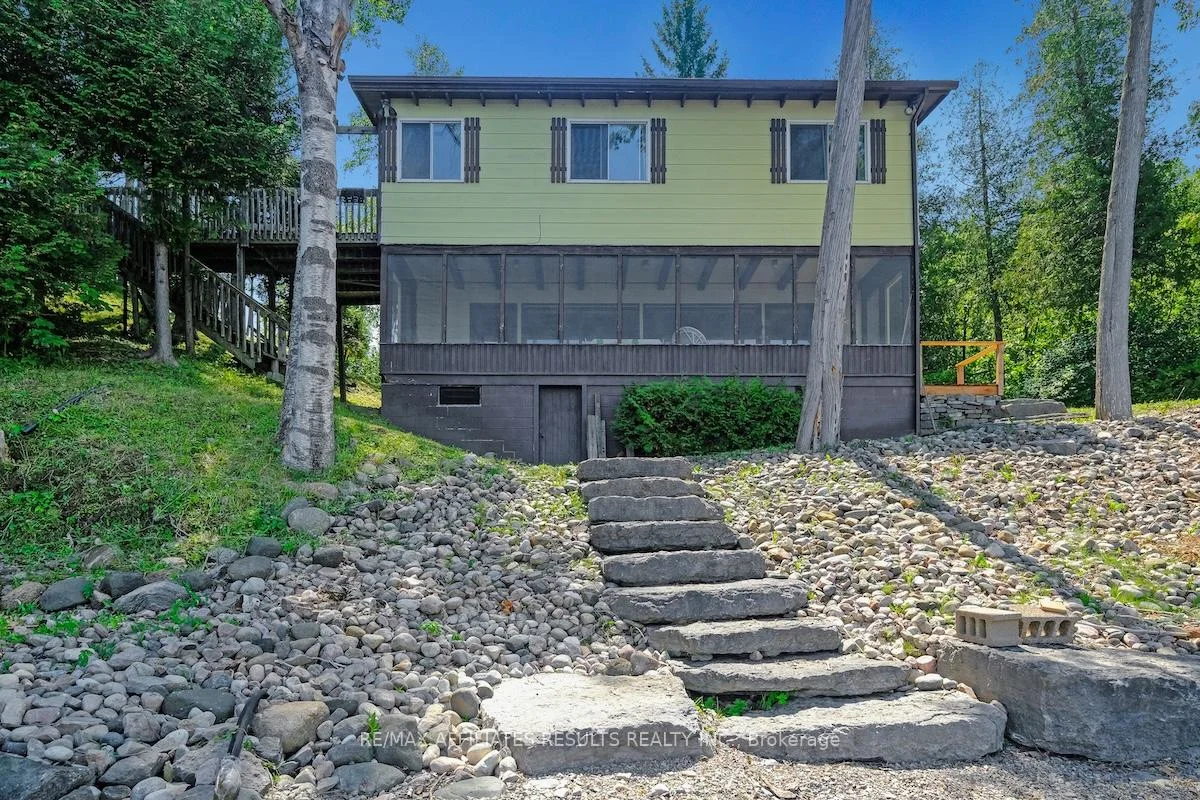 Photo 2 of 2130 B River Road, McNab/Braeside, Mcnab/Braeside Twps — HOMEH