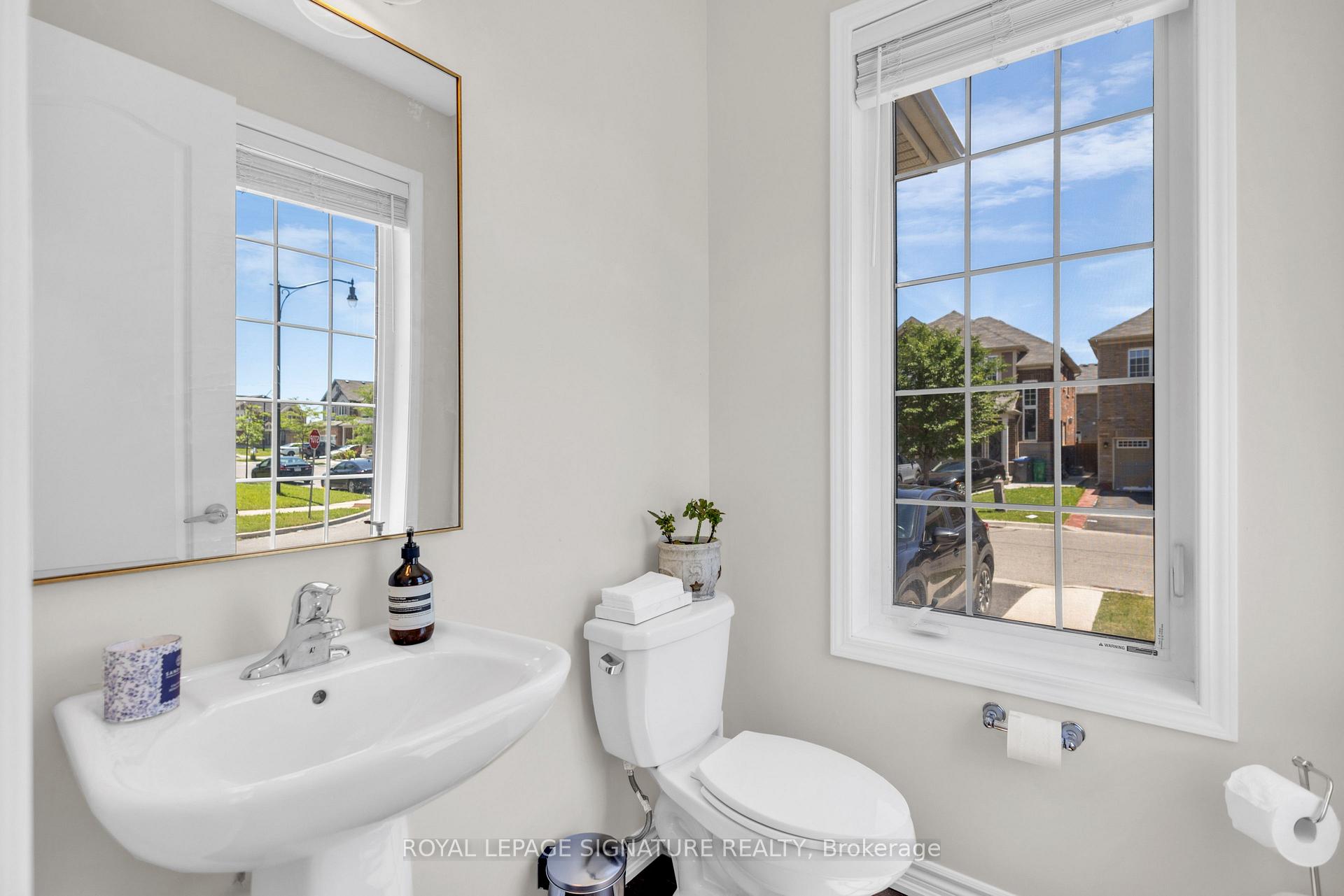 Photo 17 of 1 Ringway Road, Brampton, Northwest Brampton — HOMEH