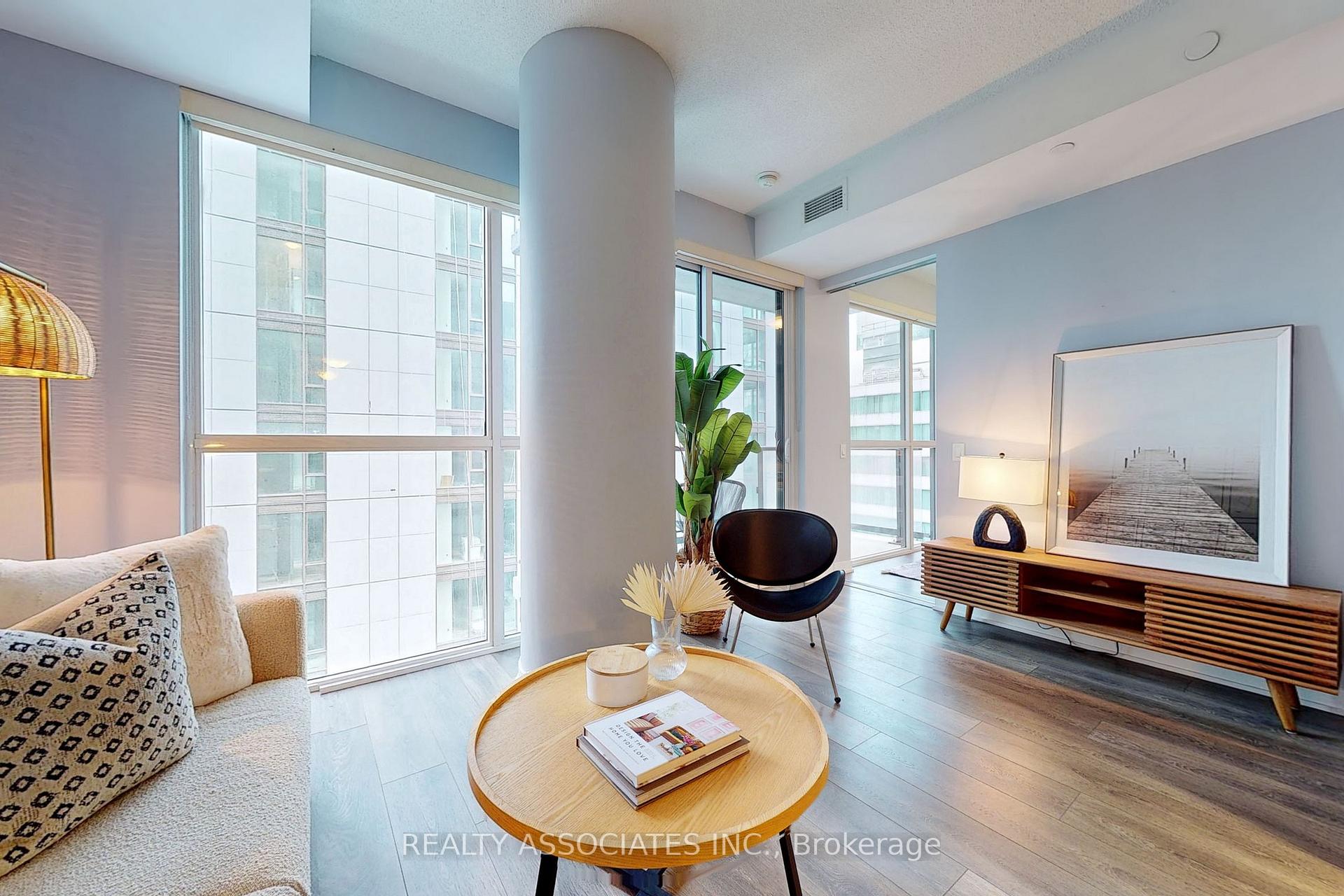 Photo 5 of Unit 2012, 87 Peter Street, Toronto, Waterfront Communities — HOMEH
