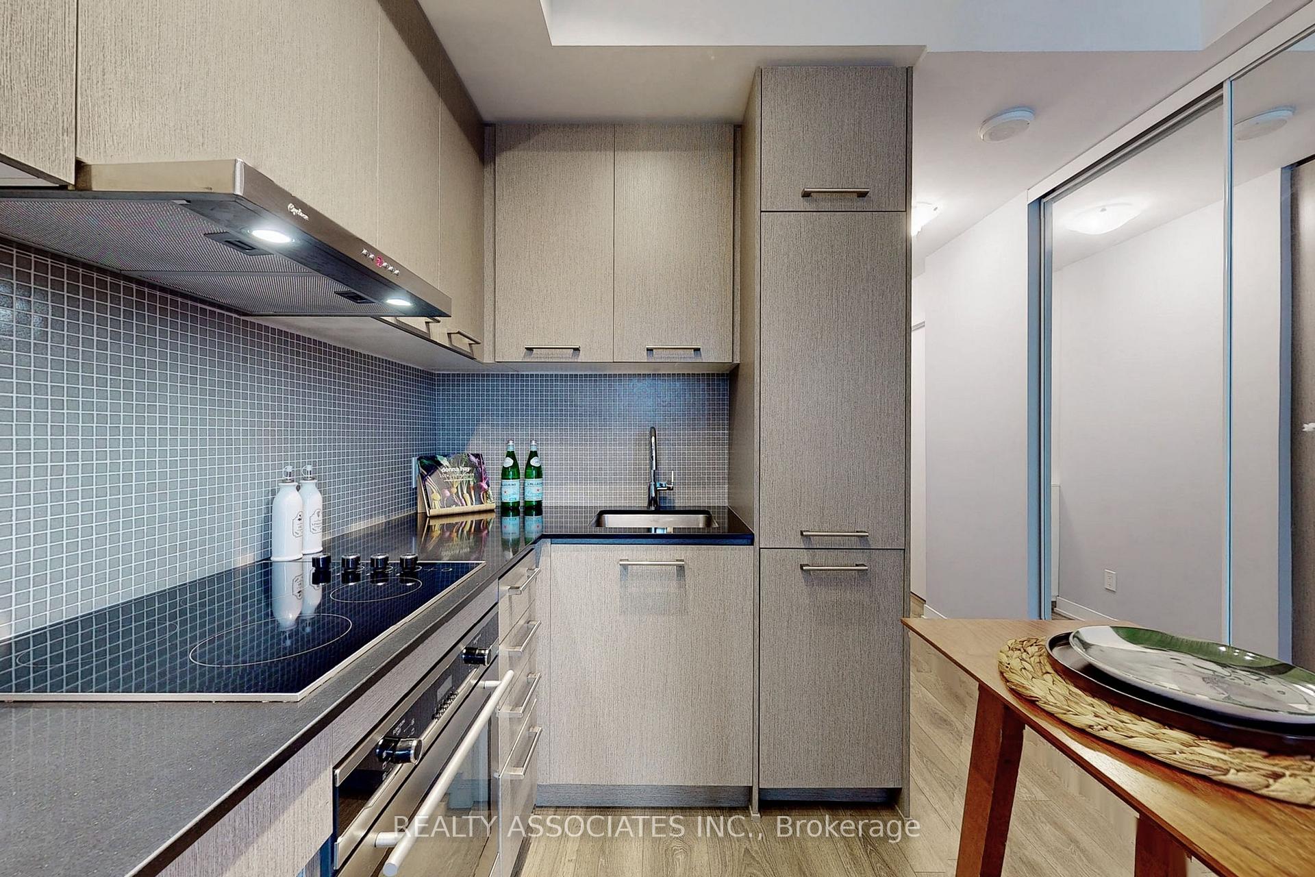 Photo 10 of Unit 2012, 87 Peter Street, Toronto, Waterfront Communities — HOMEH