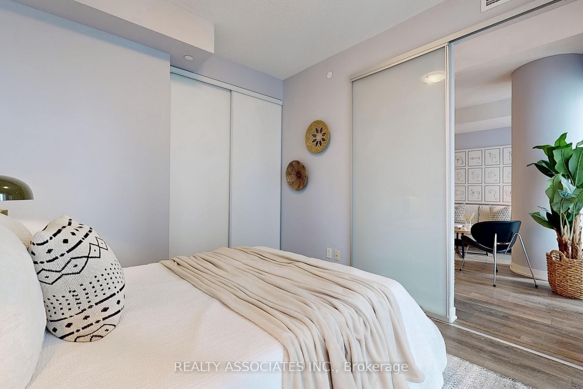 Photo 13 of Unit 2012, 87 Peter Street, Toronto, Waterfront Communities — HOMEH