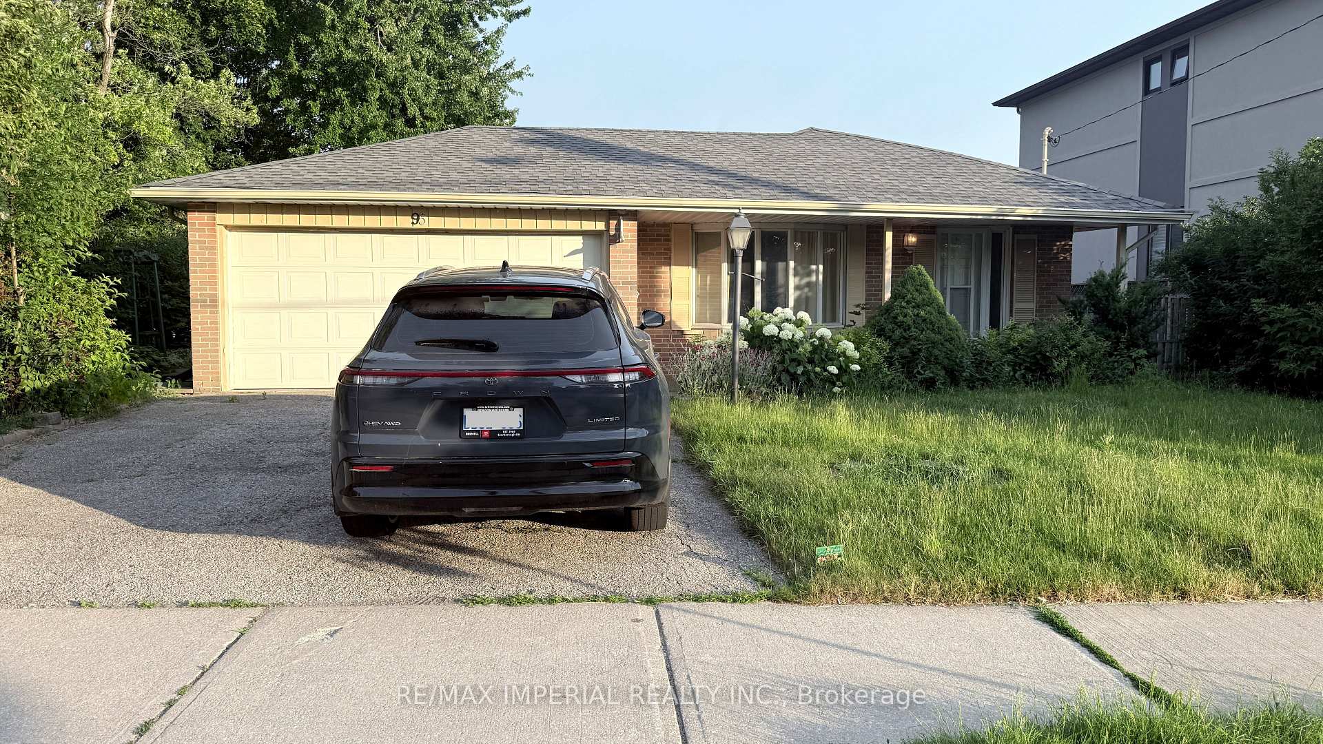 Photo 2 of 95 Pleasant View Drive, North York, Pleasant View — HOMEH