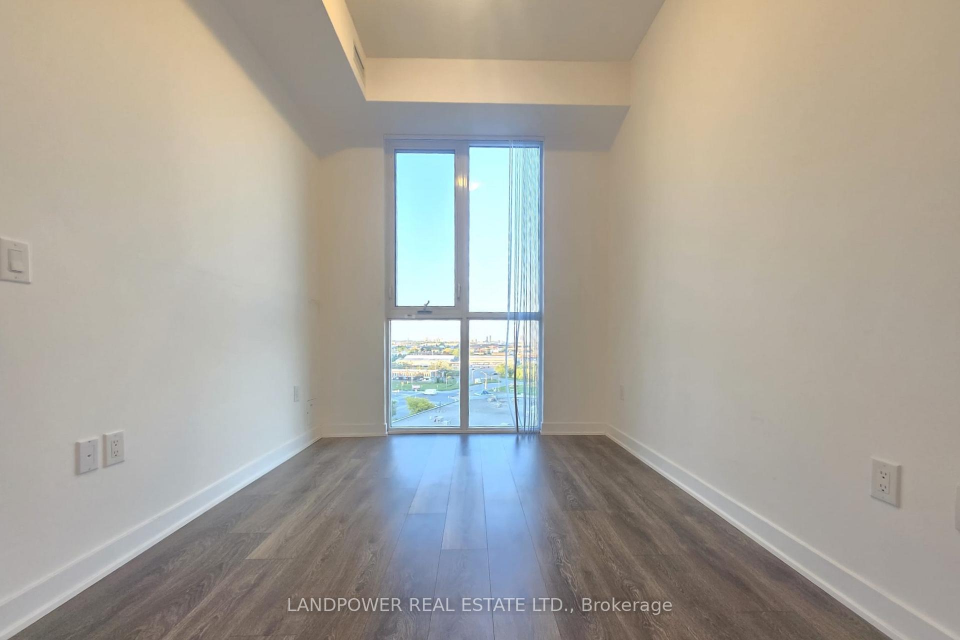 Photo 11 of Unit 1010, 60 Honeycrisp Crescent, Vaughan, Vaughan Corporate Centre — HOMEH