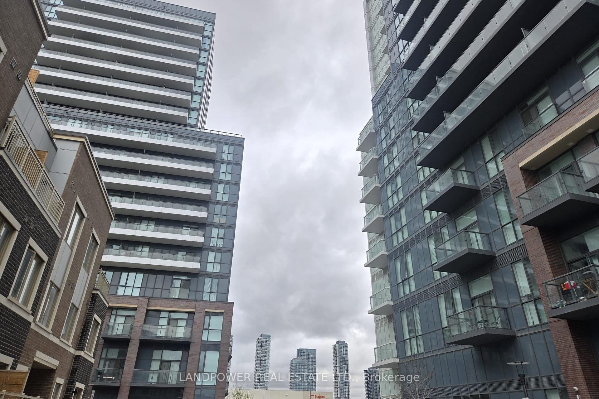Photo 24 of Unit 1010, 60 Honeycrisp Crescent, Vaughan, Vaughan Corporate Centre — HOMEH