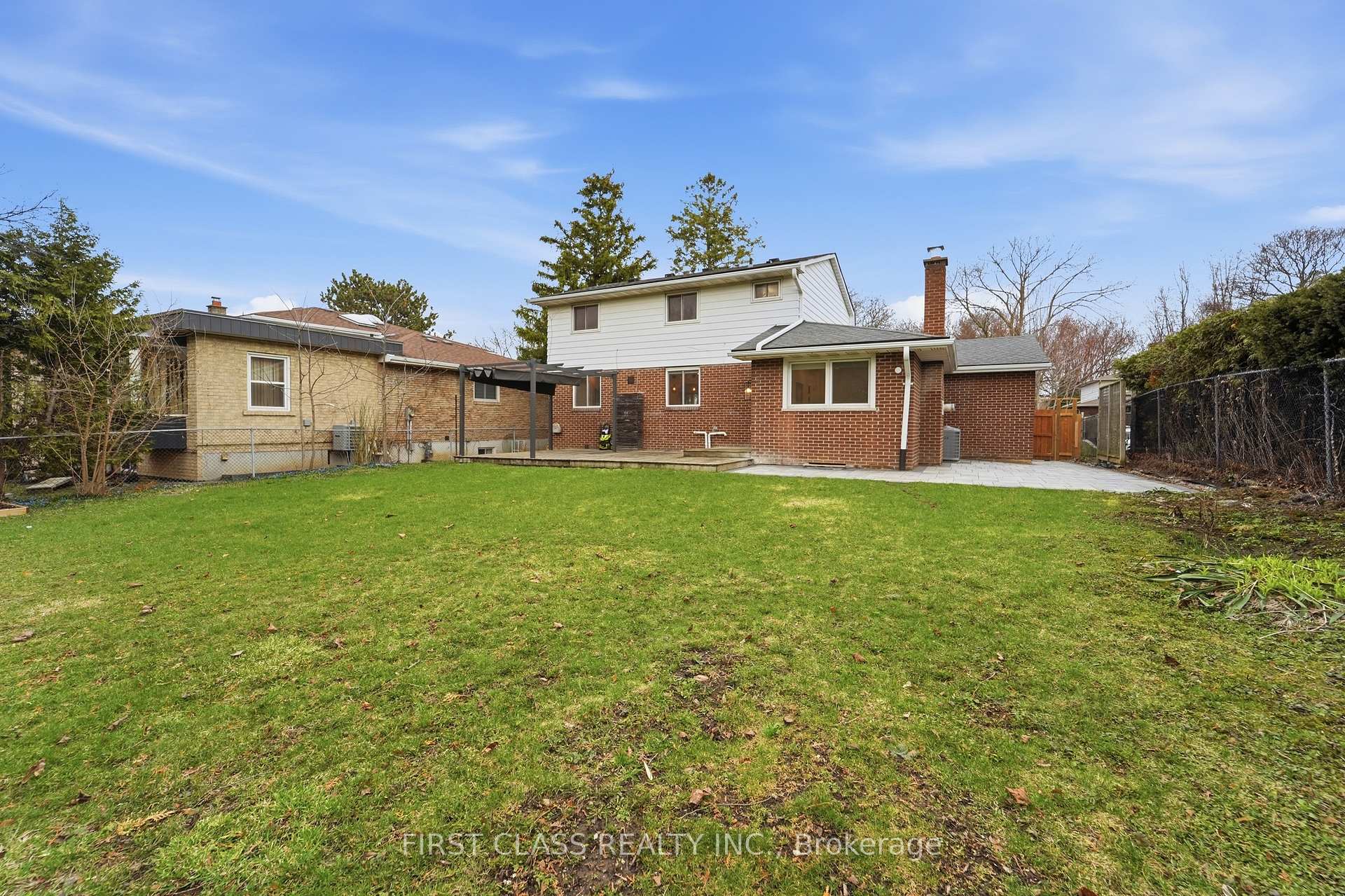 Photo 5 of 88 Dawn Hill Trail, Markham, Bayview Fairway-Bayview Country Club Estates — HOMEH
