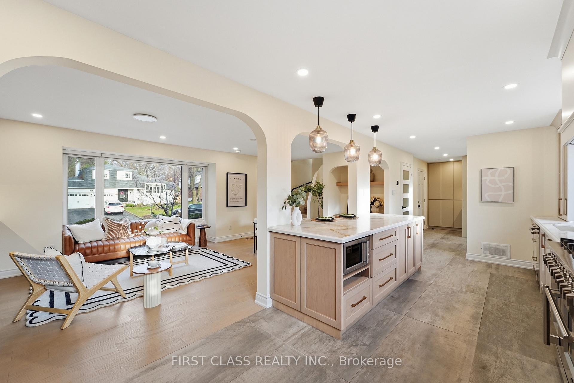 Photo 10 of 88 Dawn Hill Trail, Markham, Bayview Fairway-Bayview Country Club Estates — HOMEH