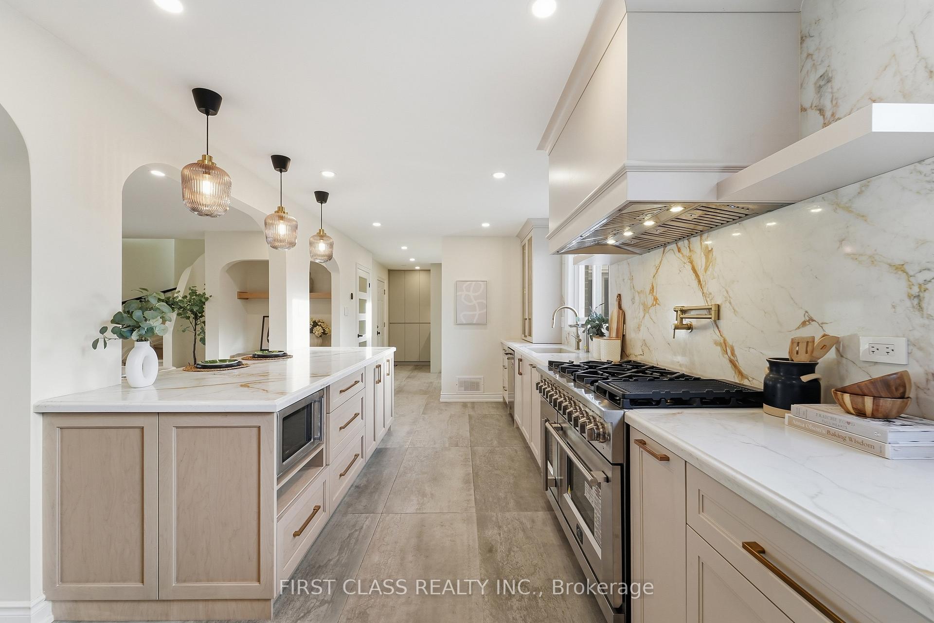 Photo 12 of 88 Dawn Hill Trail, Markham, Bayview Fairway-Bayview Country Club Estates — HOMEH