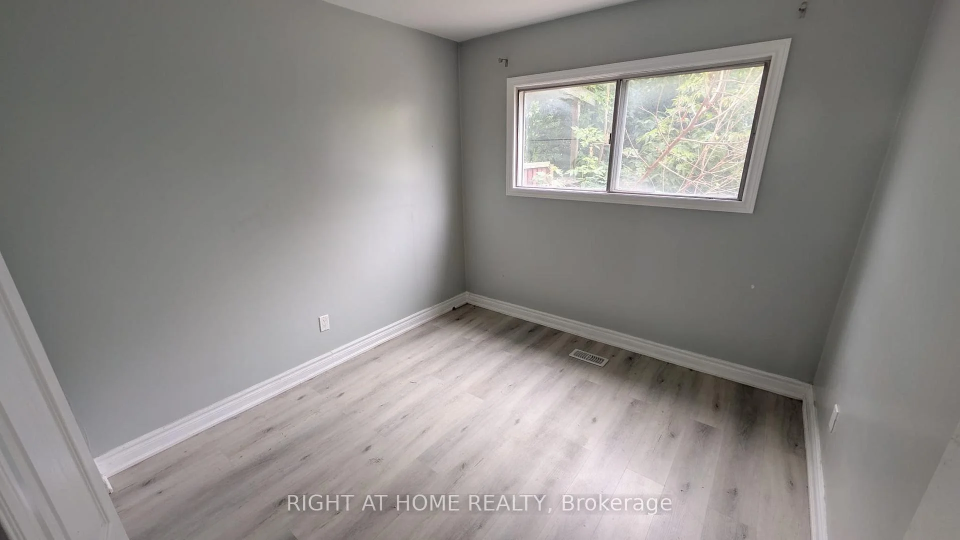 Photo 4 of Unit Main, 68 Elnathan Crescent, North York, Humber Summit — HOMEH
