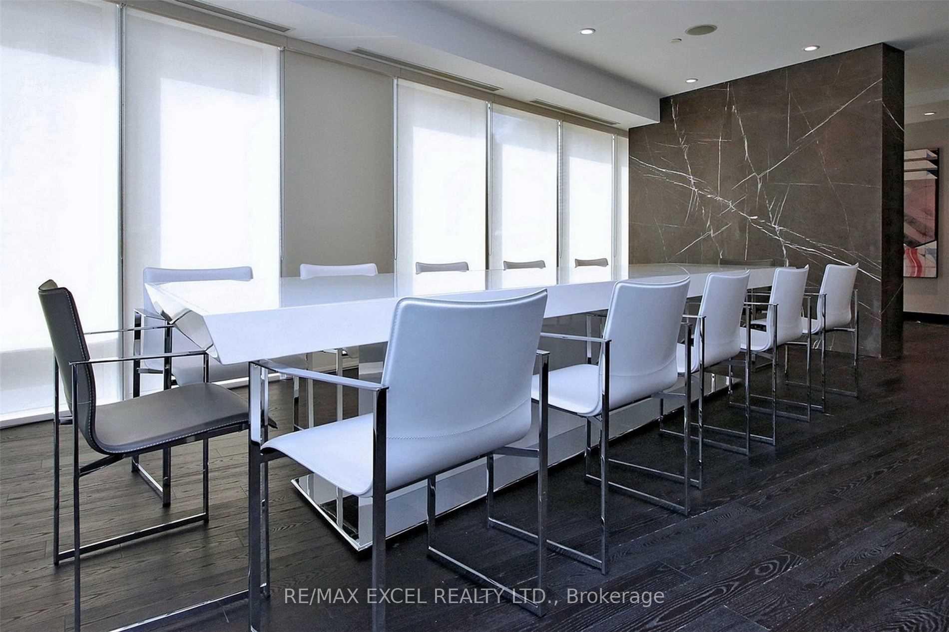 Photo 8 of Unit 1812, 8 The Esplanade, Toronto, Waterfront Communities — HOMEH
