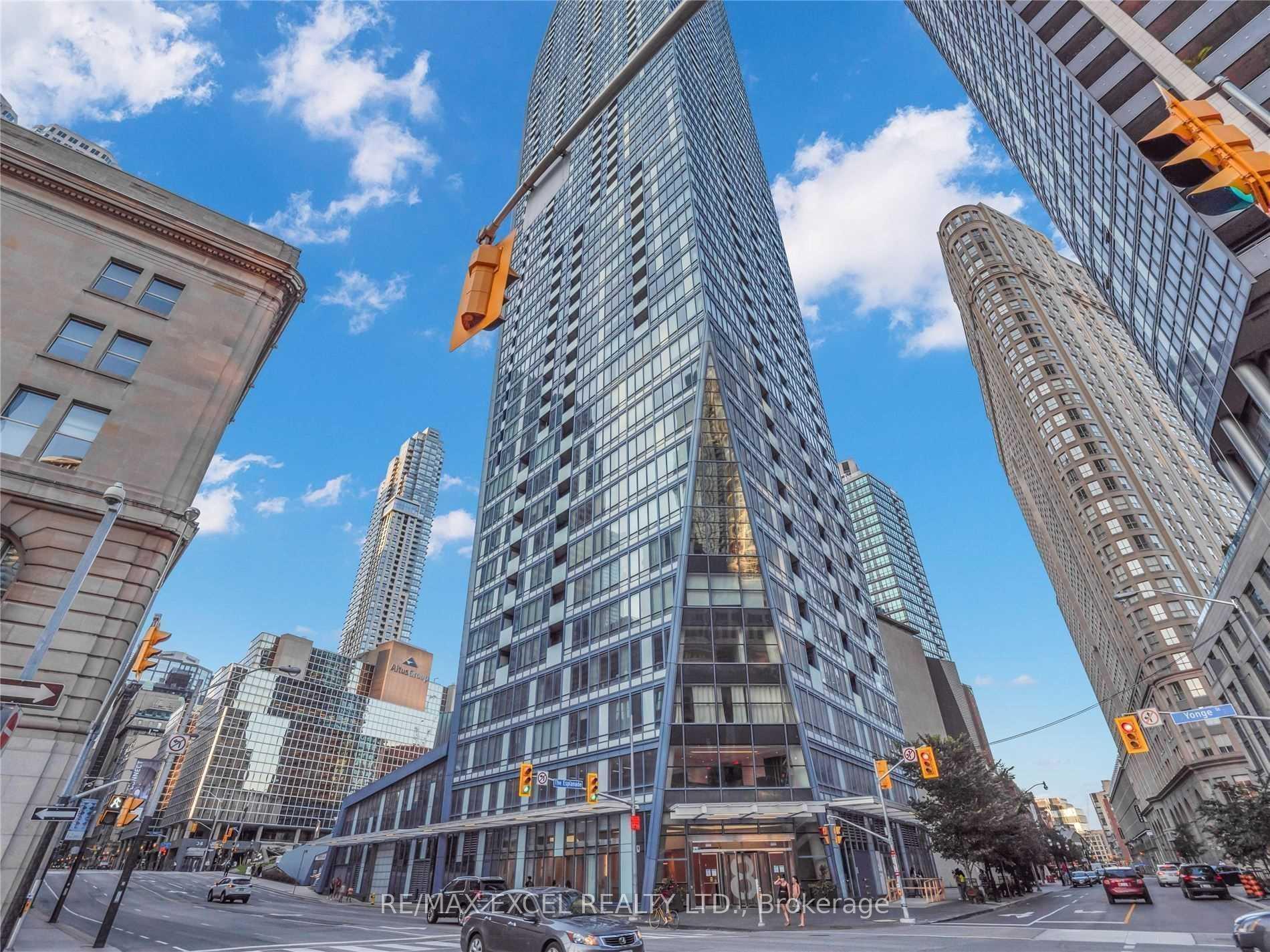 Photo 14 of Unit 1812, 8 The Esplanade, Toronto, Waterfront Communities — HOMEH