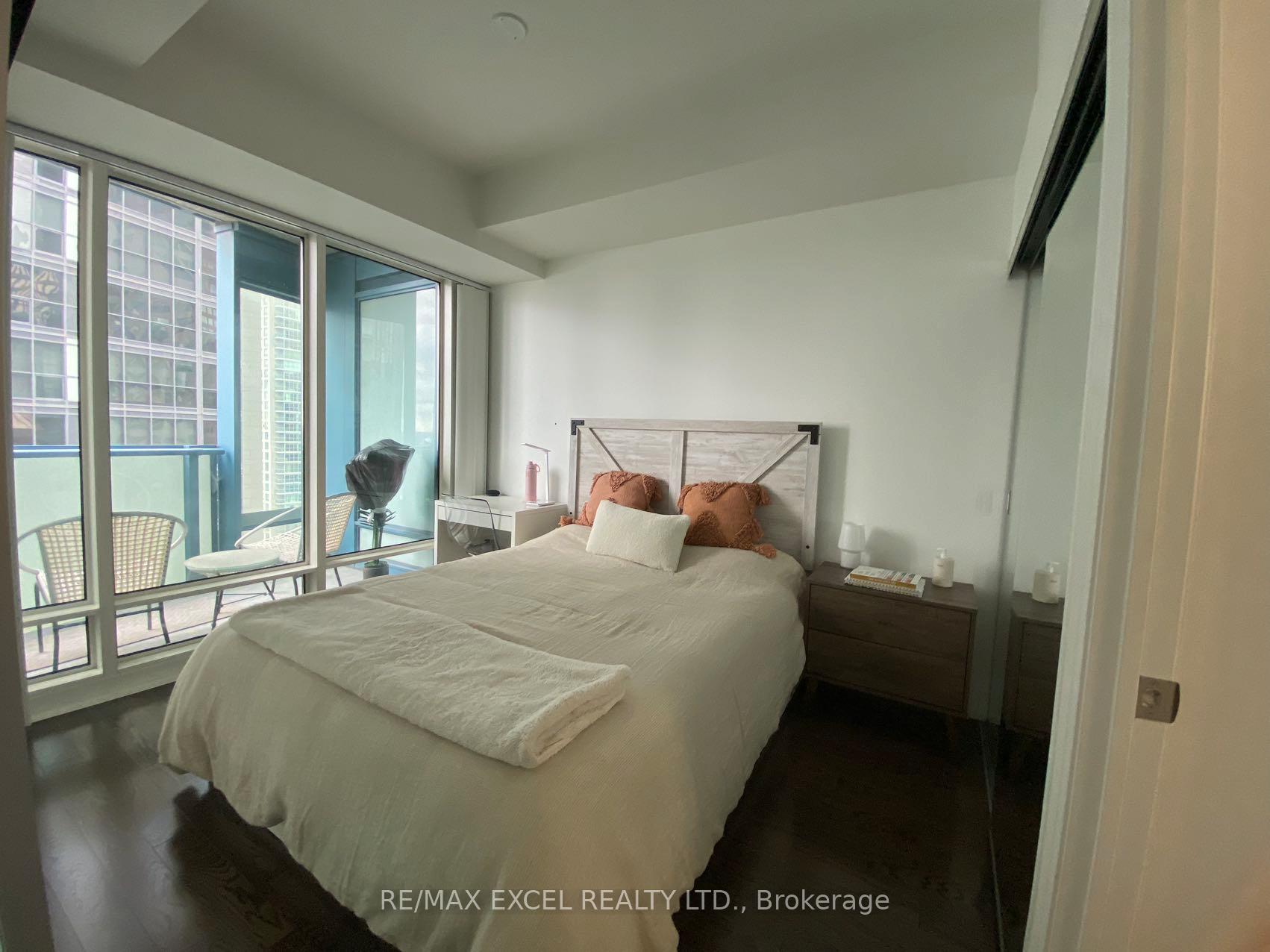 Photo 30 of Unit 1812, 8 The Esplanade, Toronto, Waterfront Communities — HOMEH