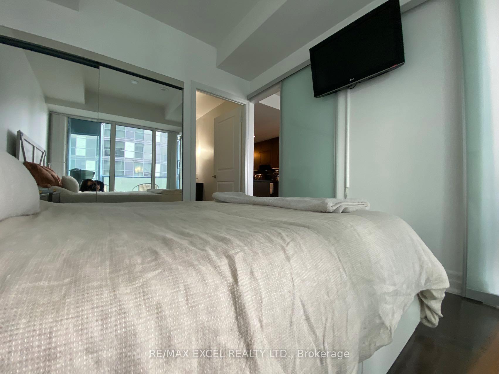 Photo 33 of Unit 1812, 8 The Esplanade, Toronto, Waterfront Communities — HOMEH
