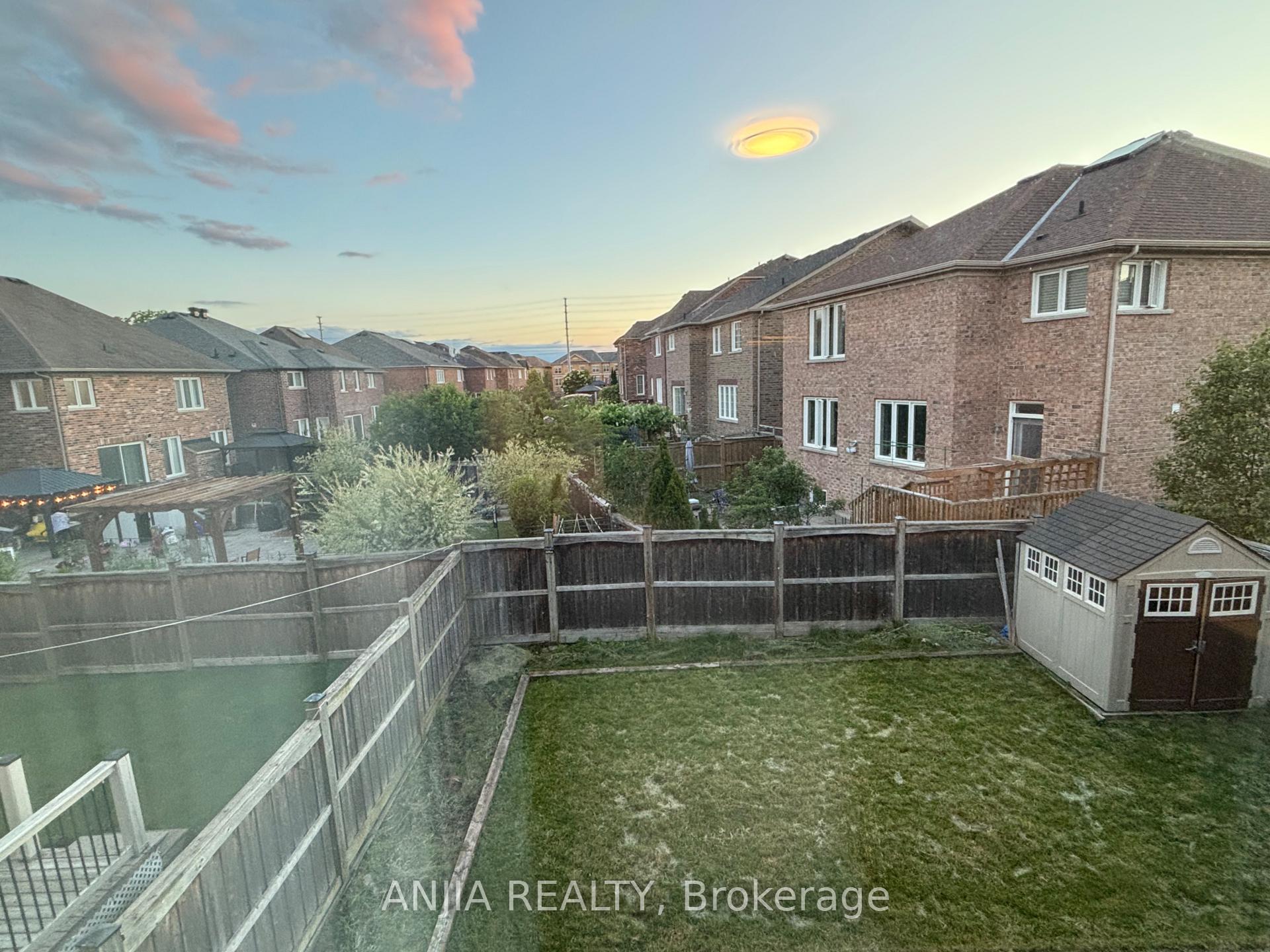 Photo 15 of 220 Hazelton Avenue, Markham, Victoria Manor-Jennings Gate — HOMEH