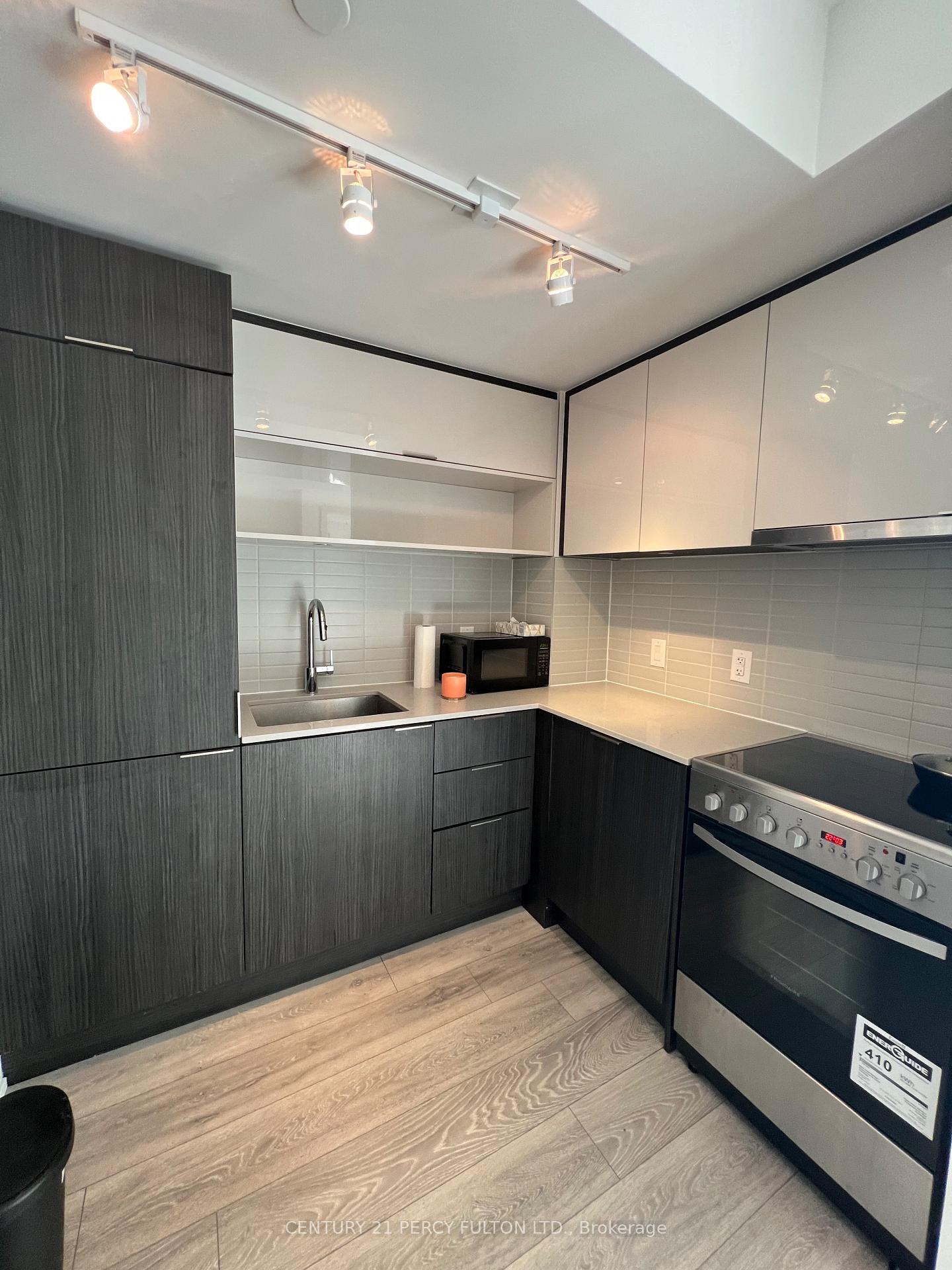 Photo 10 of Unit 1602, 159 Wellesley Street, Toronto, Cabbagetown-South St. James Town — HOMEH