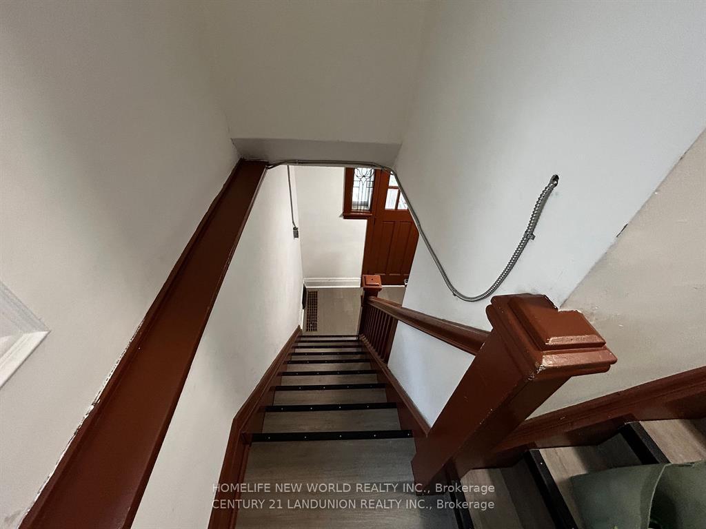 Photo 12 of Unit 2ND RM 1, 46 Arnold Street, Hamilton, Westdale — HOMEH