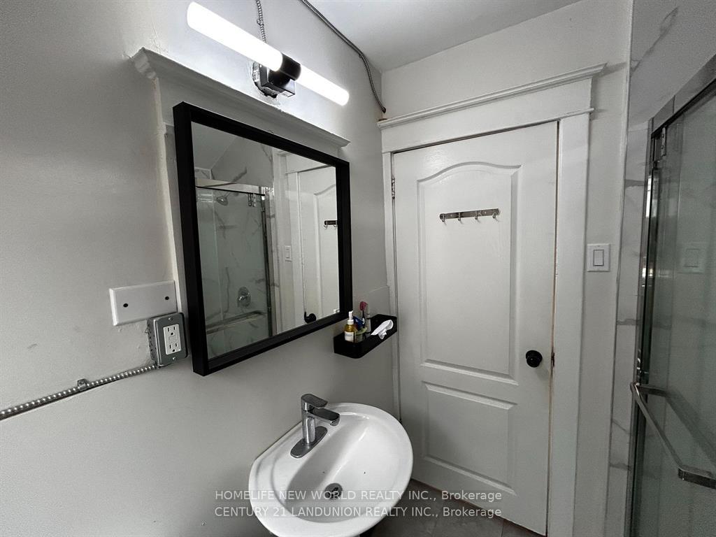Photo 20 of Unit 2ND RM 1, 46 Arnold Street, Hamilton, Westdale — HOMEH
