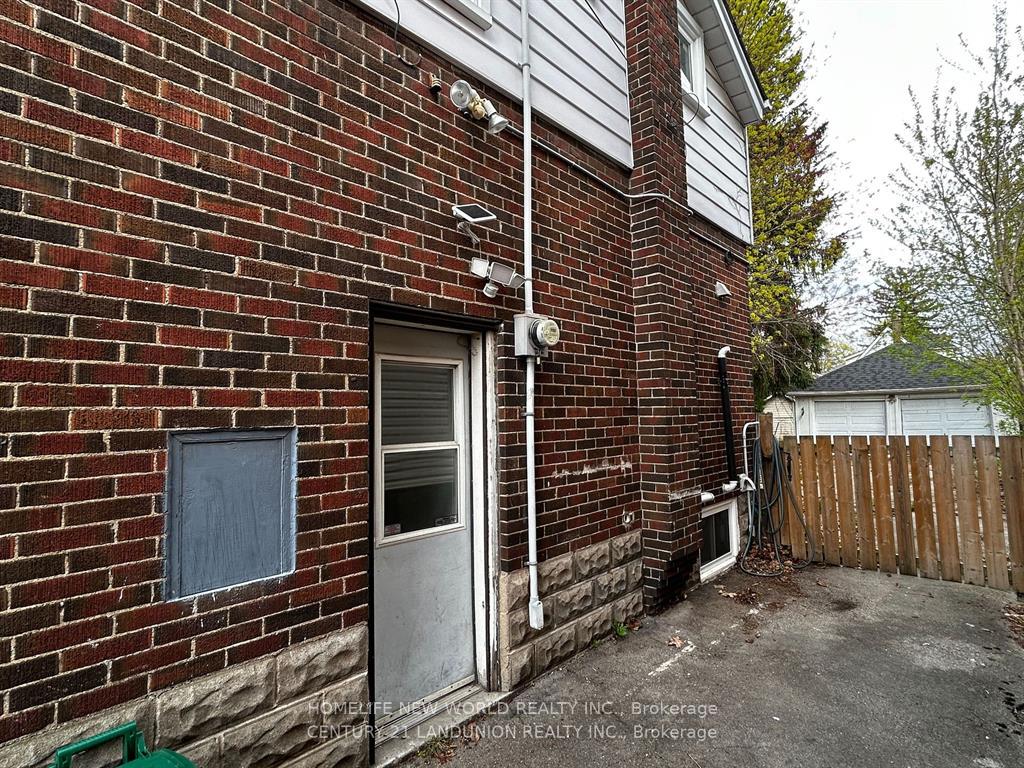 Photo 26 of Unit 2ND RM 1, 46 Arnold Street, Hamilton, Westdale — HOMEH