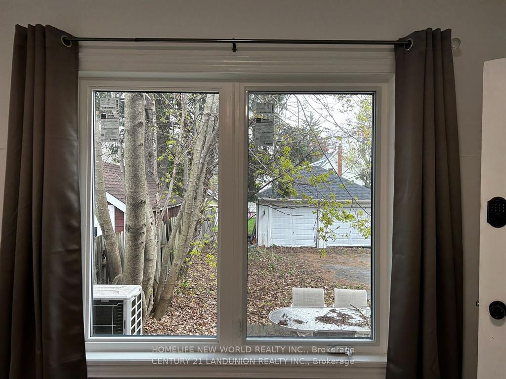 Photo 11 of Unit 2ND RM 3, 46 Arnold Street, Hamilton, Westdale — HOMEH