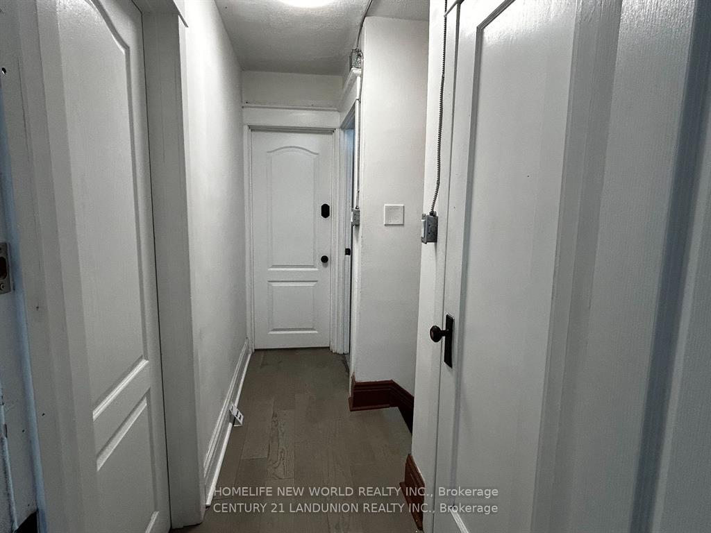 Photo 15 of Unit 2ND RM 3, 46 Arnold Street, Hamilton, Westdale — HOMEH