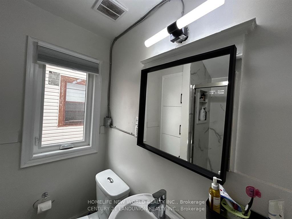 Photo 22 of Unit 2ND RM 3, 46 Arnold Street, Hamilton, Westdale — HOMEH