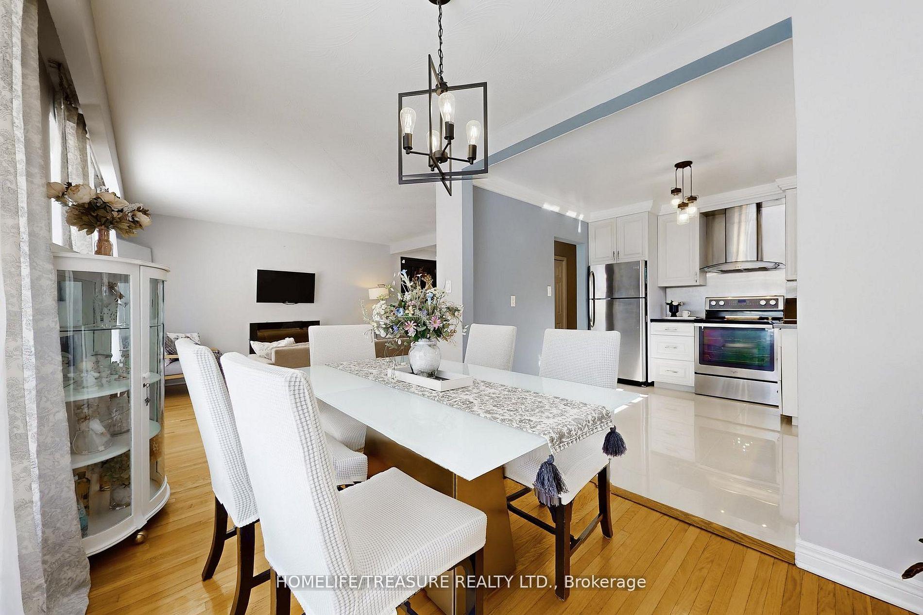 Photo 8 of 19 Brampton Road, Etobicoke, Willowridge-Martingrove-Richview — HOMEH