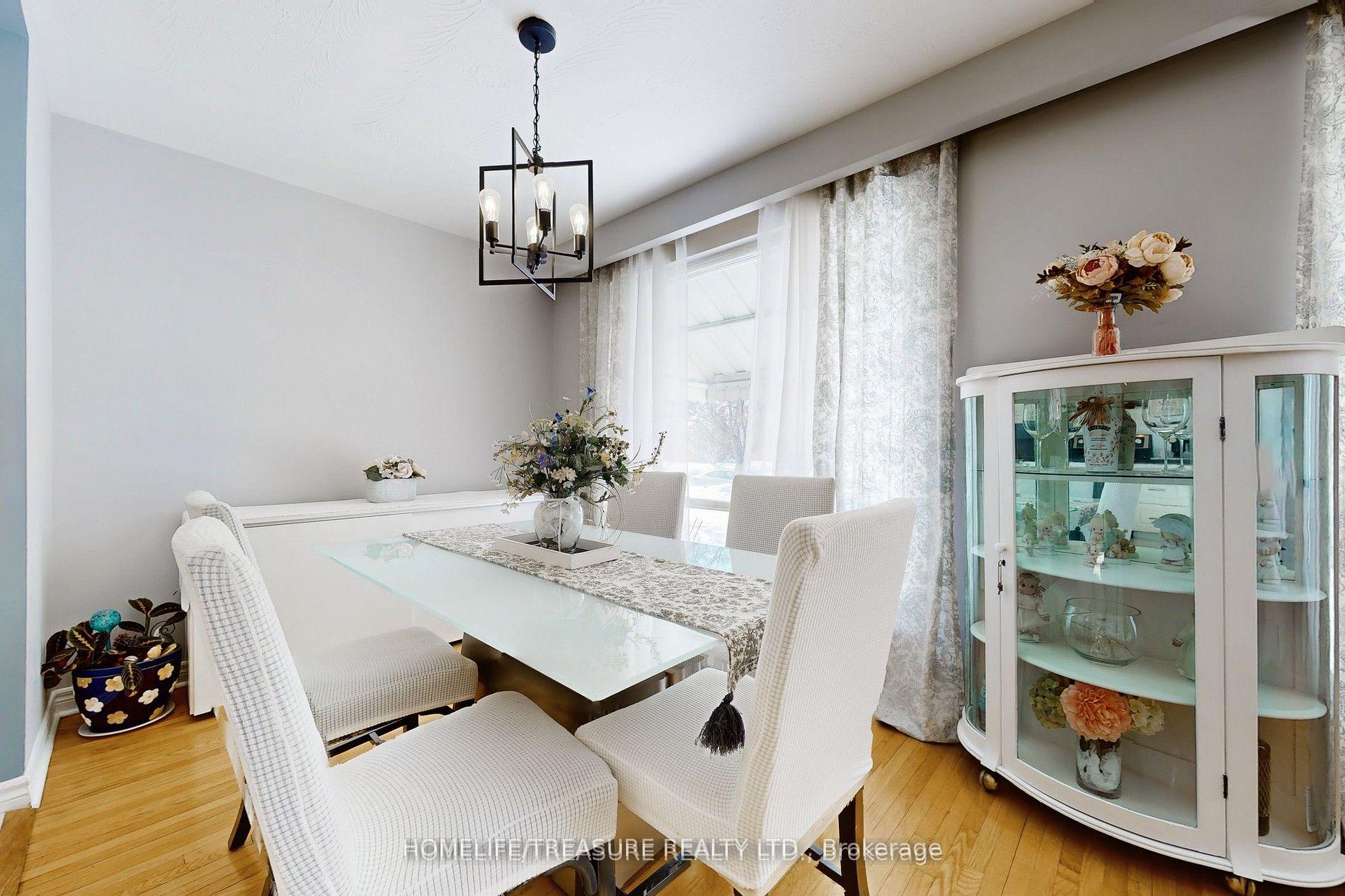 Photo 9 of 19 Brampton Road, Etobicoke, Willowridge-Martingrove-Richview — HOMEH